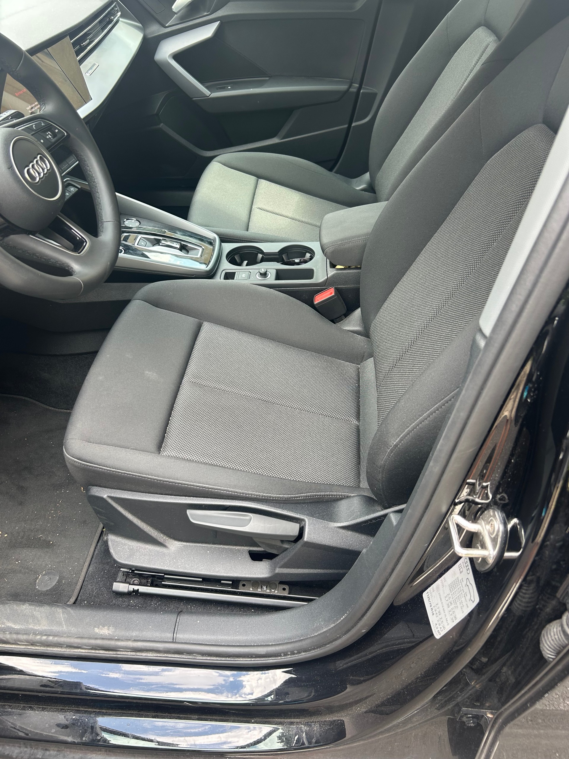 AUDI 1.5 35 TFSI S-Tronic-image-3