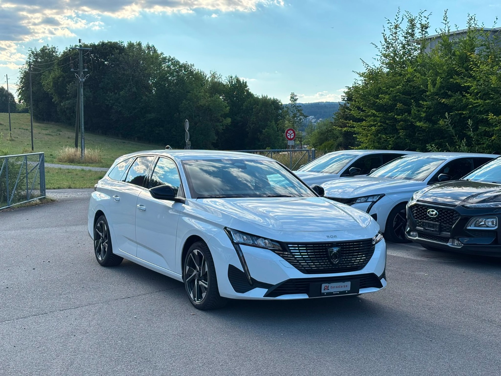 PEUGEOT 308 SW 1.5 BlueHDI Allure Pack EAT8-image-0