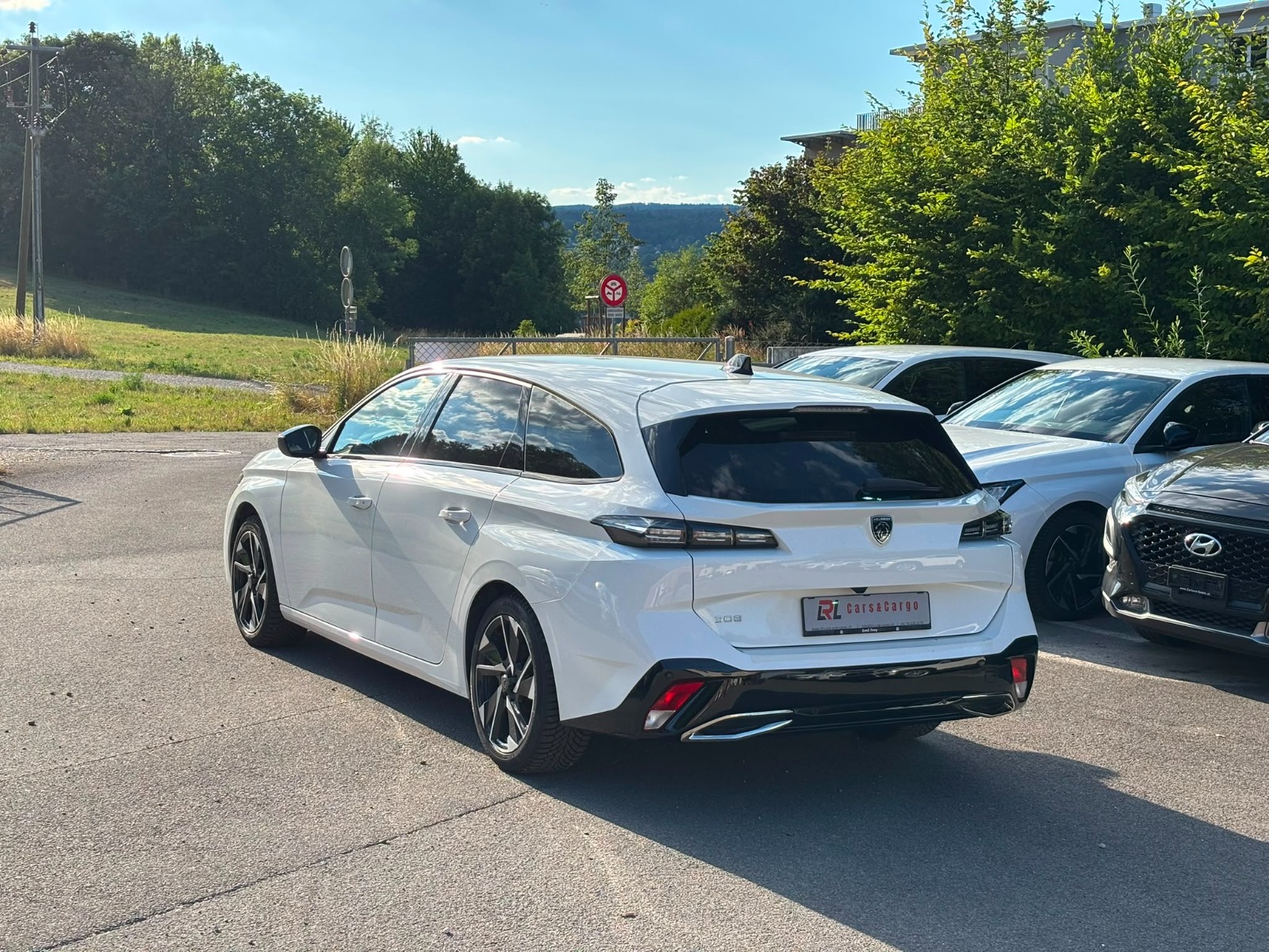 PEUGEOT 308 SW 1.5 BlueHDI Allure Pack EAT8-image-4
