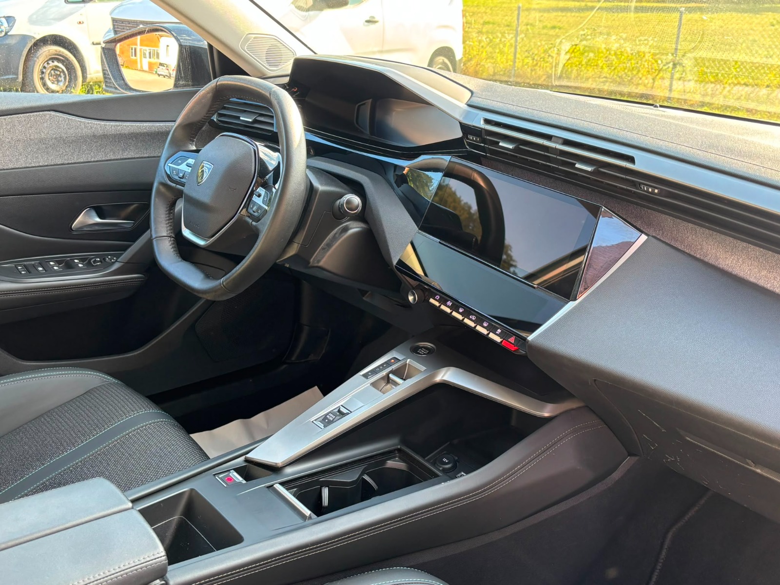 PEUGEOT 308 SW 1.5 BlueHDI Allure Pack EAT8-image-10