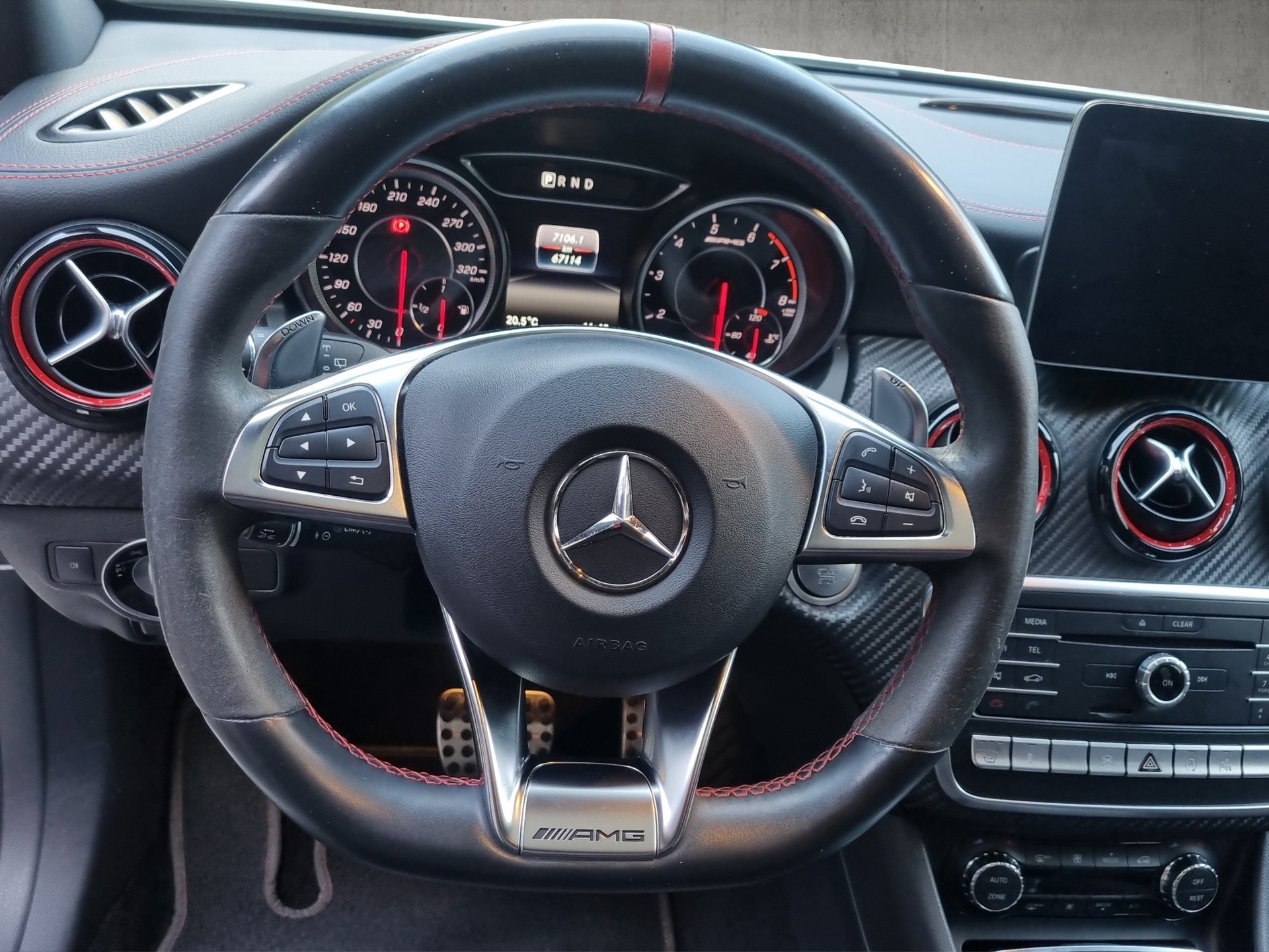 MERCEDES-BENZ A 45 AMG 4m-image-9