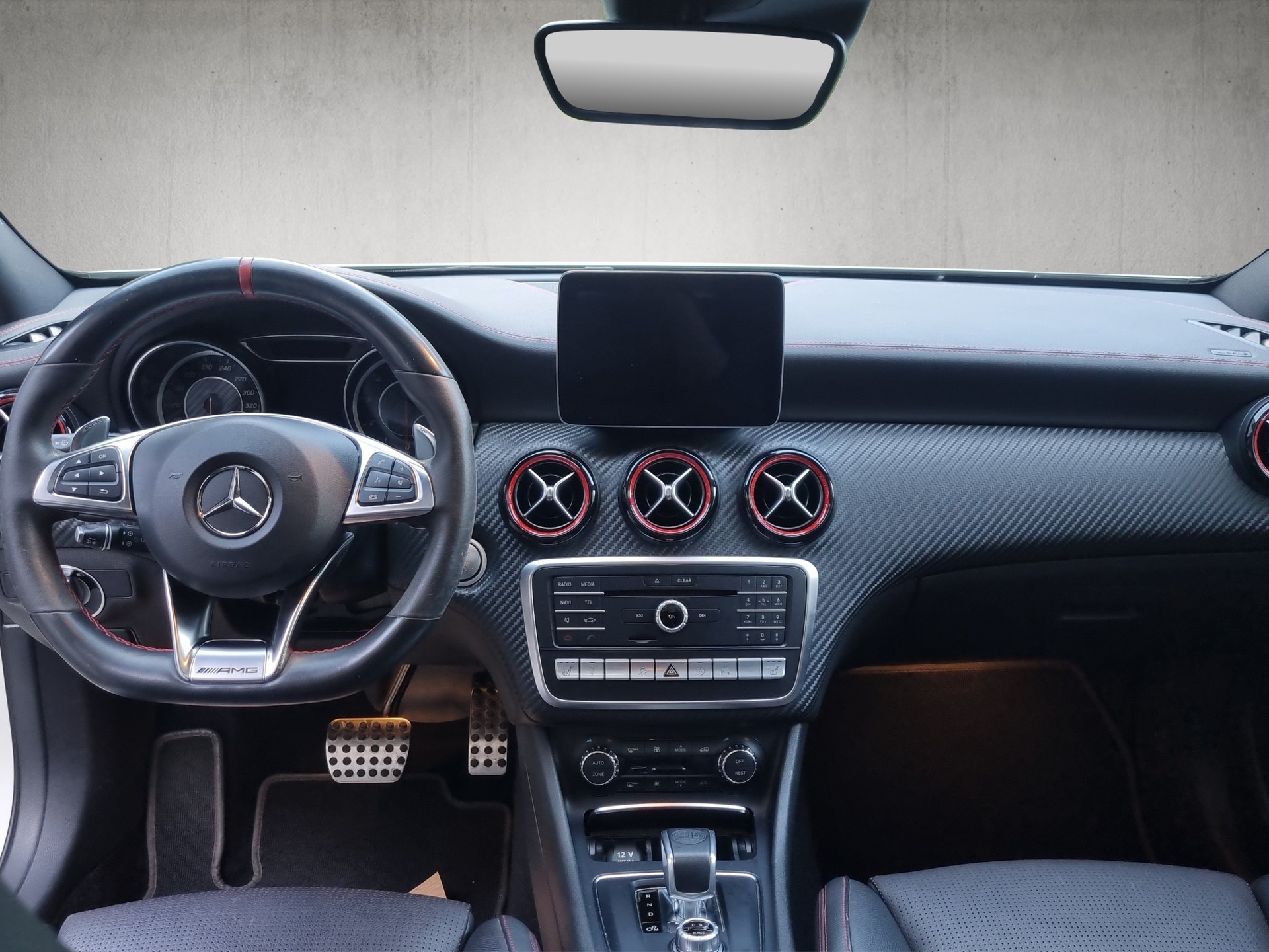 MERCEDES-BENZ A 45 AMG 4m-image-11