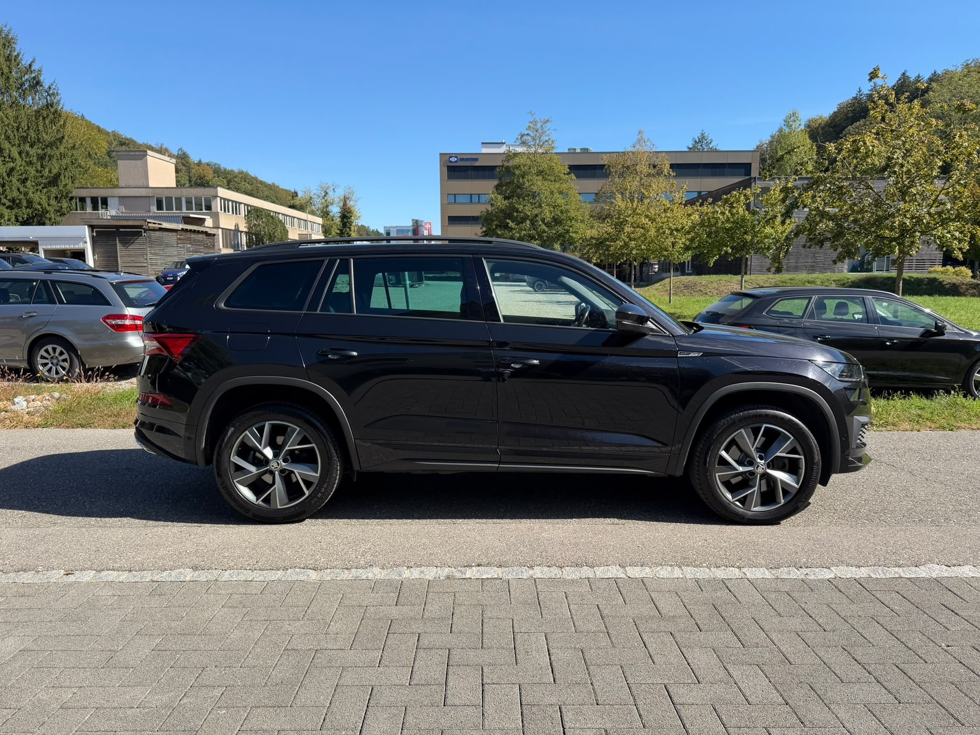 SKODA Kodiaq 2.0 TDI CR SportLine 4x4 DSG-image-6