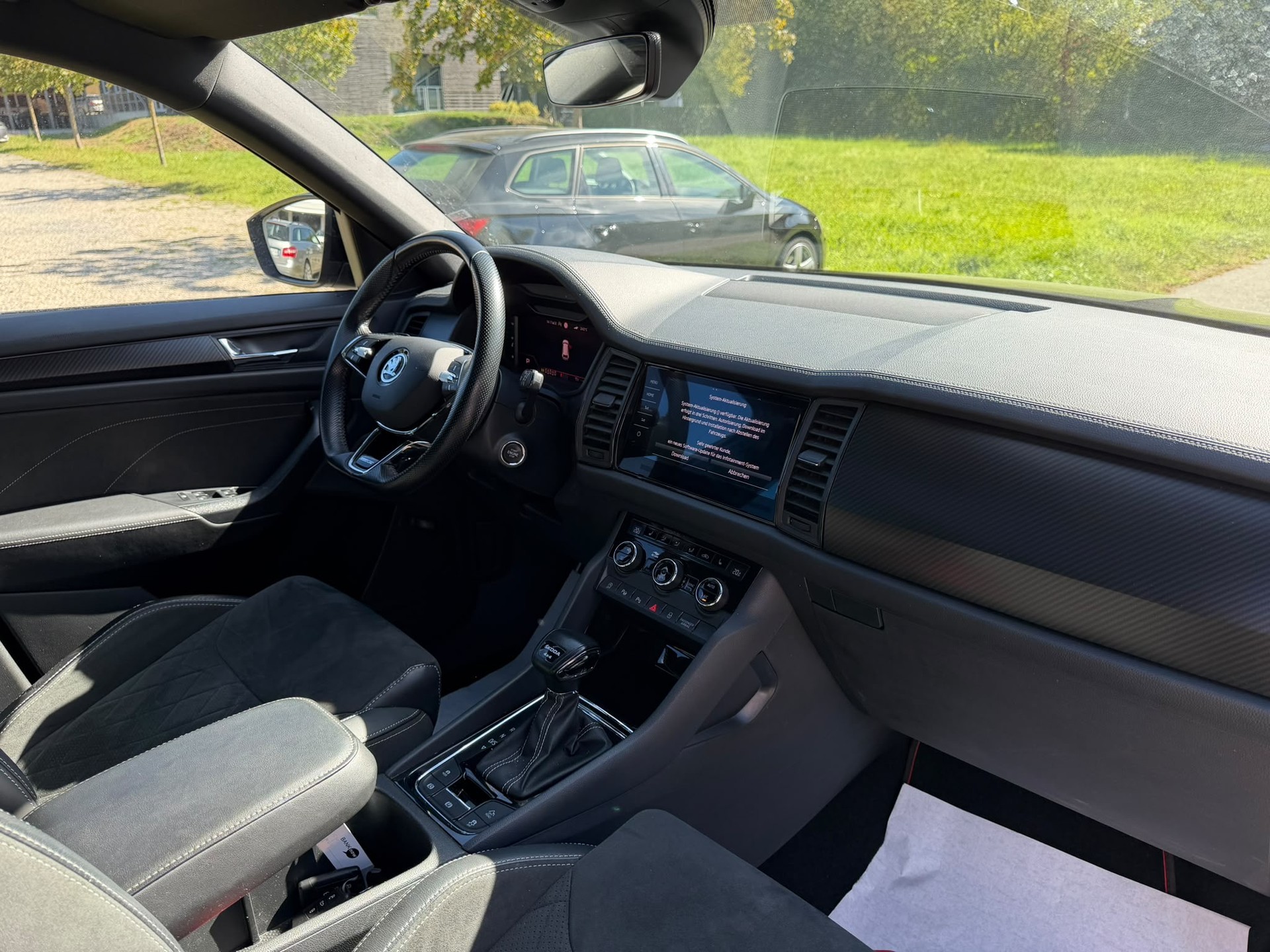 SKODA Kodiaq 2.0 TDI CR SportLine 4x4 DSG-image-10