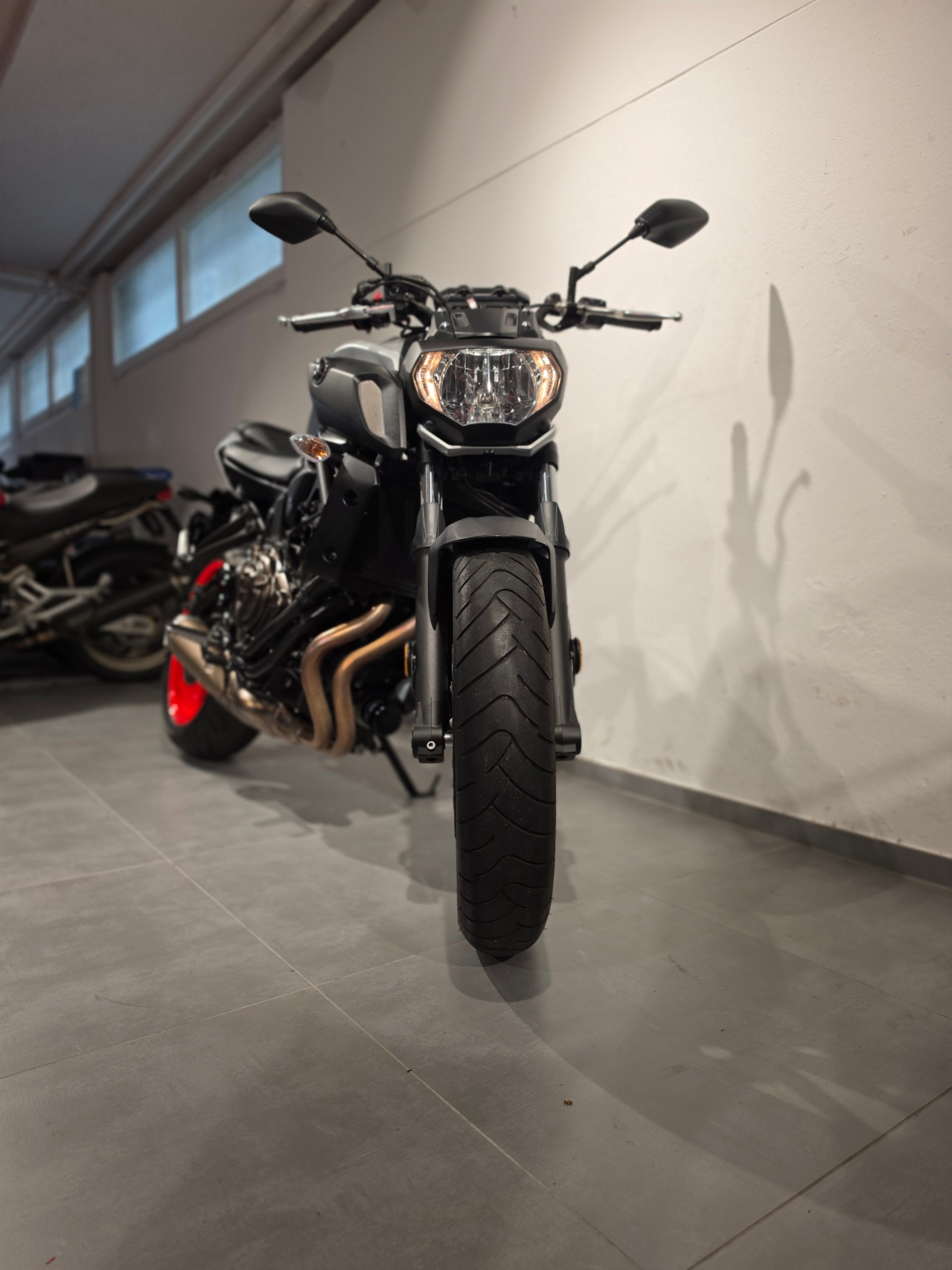 YAMAHA MT-07 ABS (35kW)-showroom-element-2