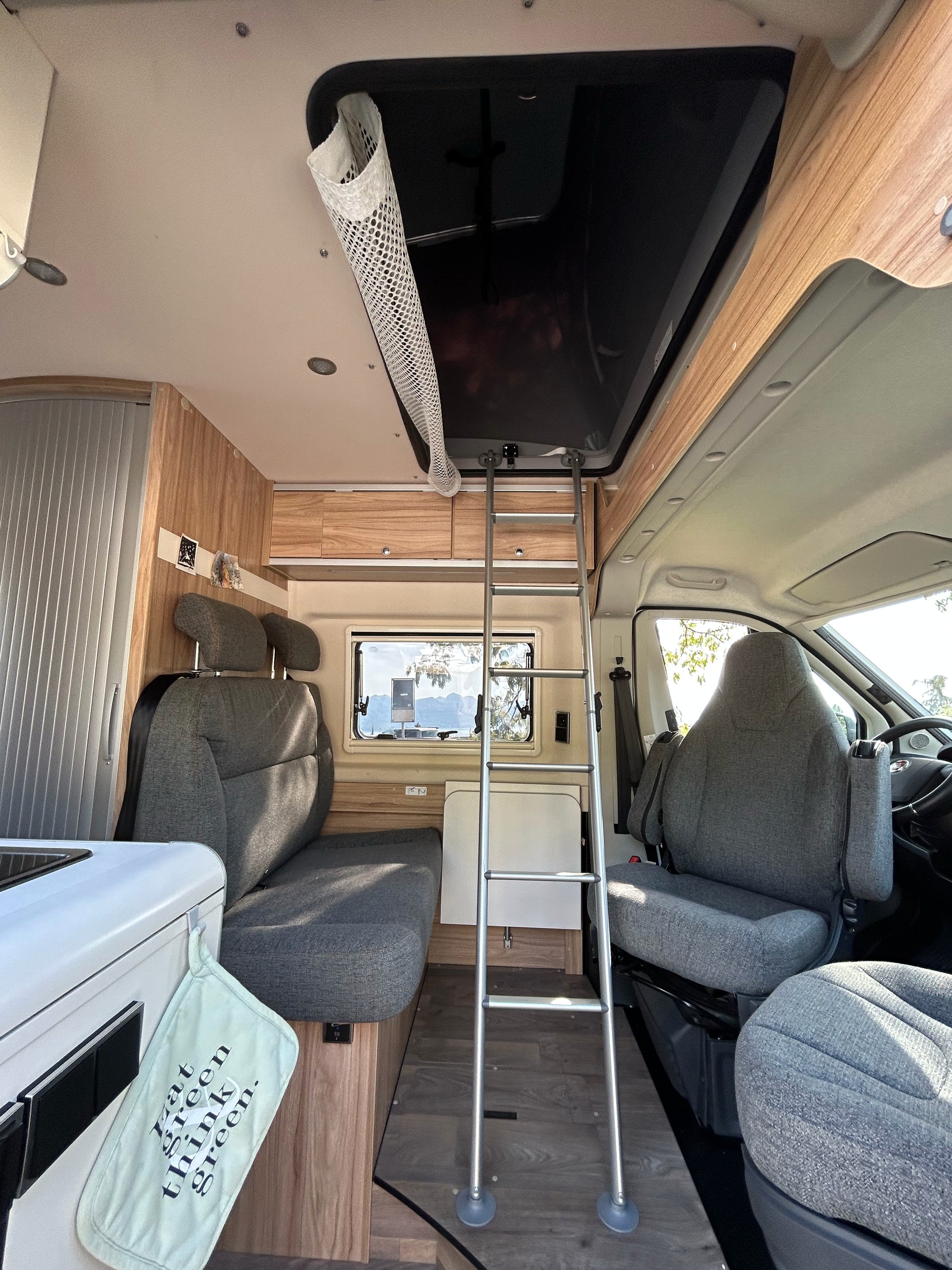 HYMER Grand Canyon CrossOver-image-6