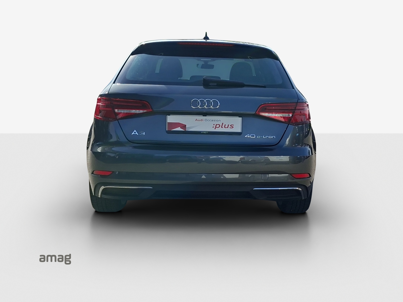 AUDI A3 Sportback 40 TFSI e-tron Sport S-tronic-image-4