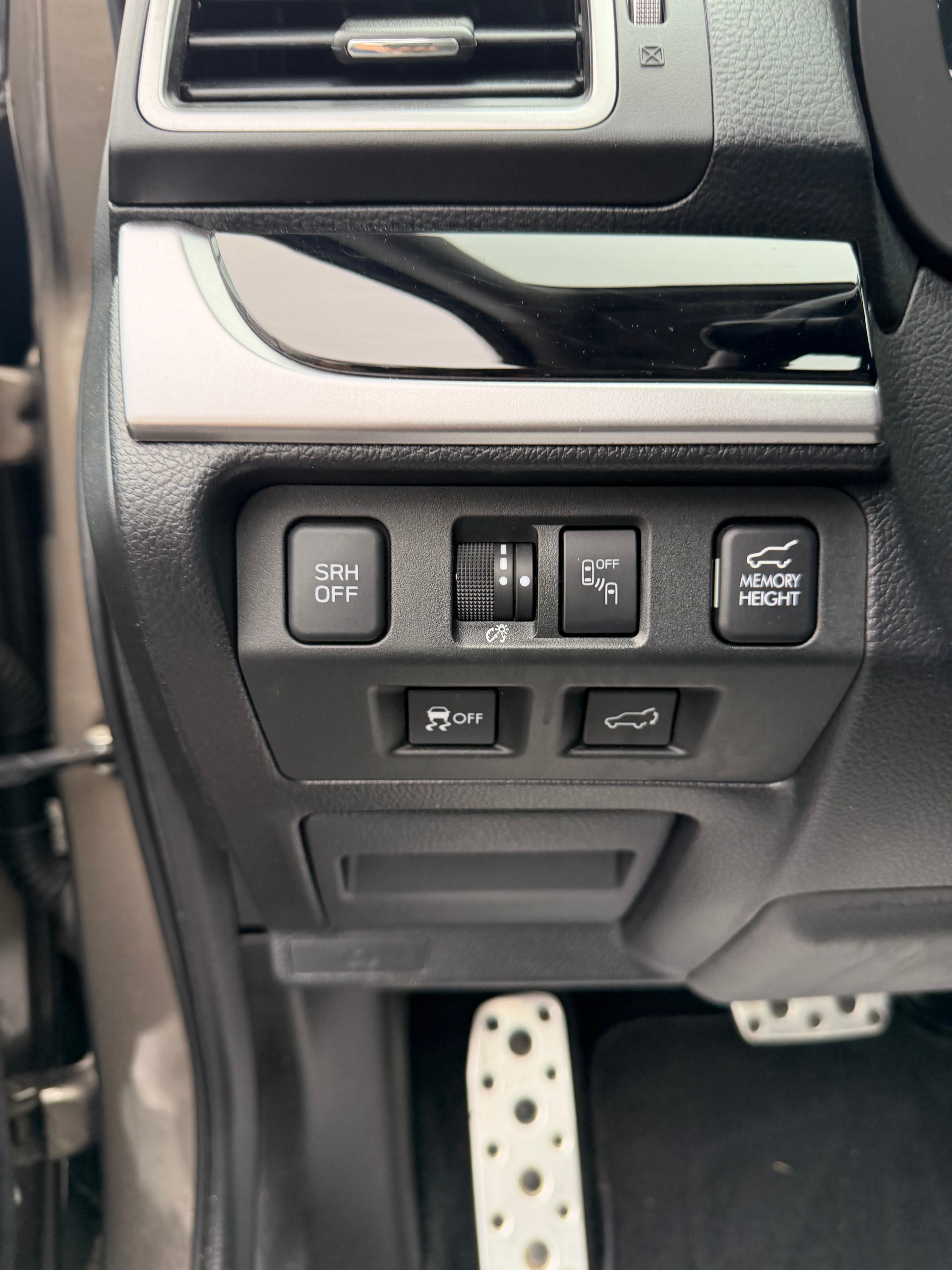 SUBARU Forester 2.0XT Luxury Lineartronic-image-9