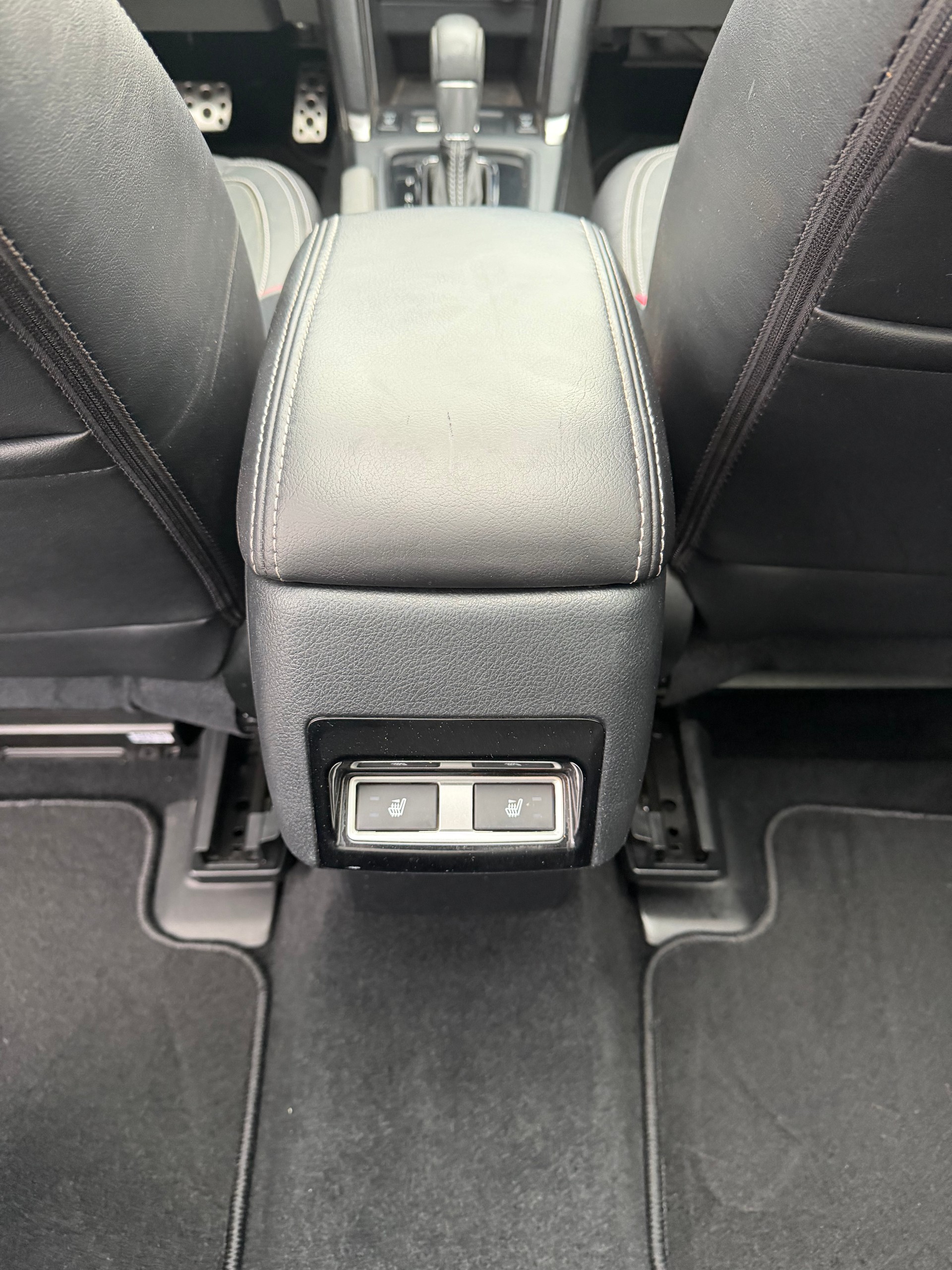 SUBARU Forester 2.0XT Luxury Lineartronic-image-12
