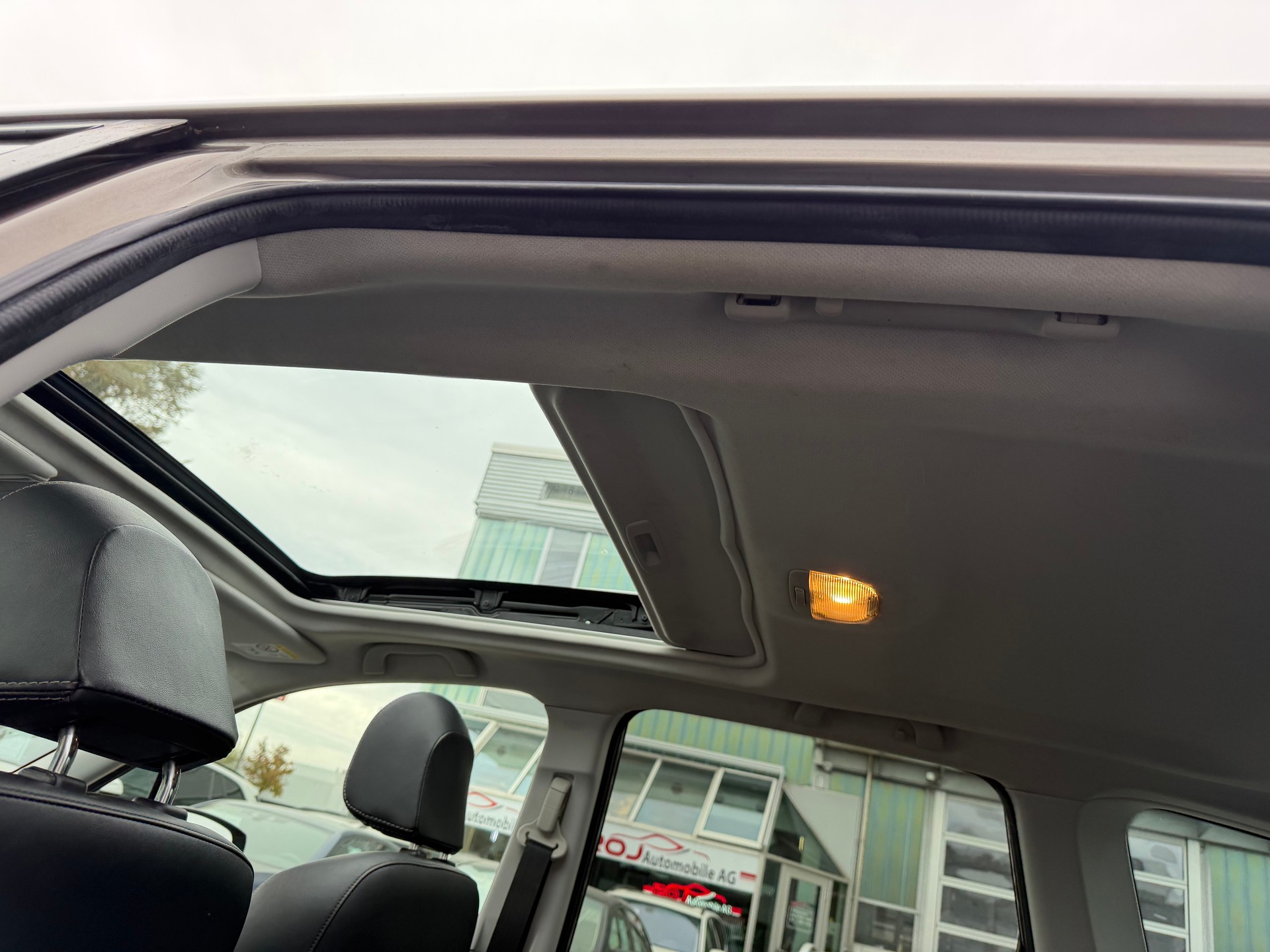 SUBARU Forester 2.0XT Luxury Lineartronic-image-11