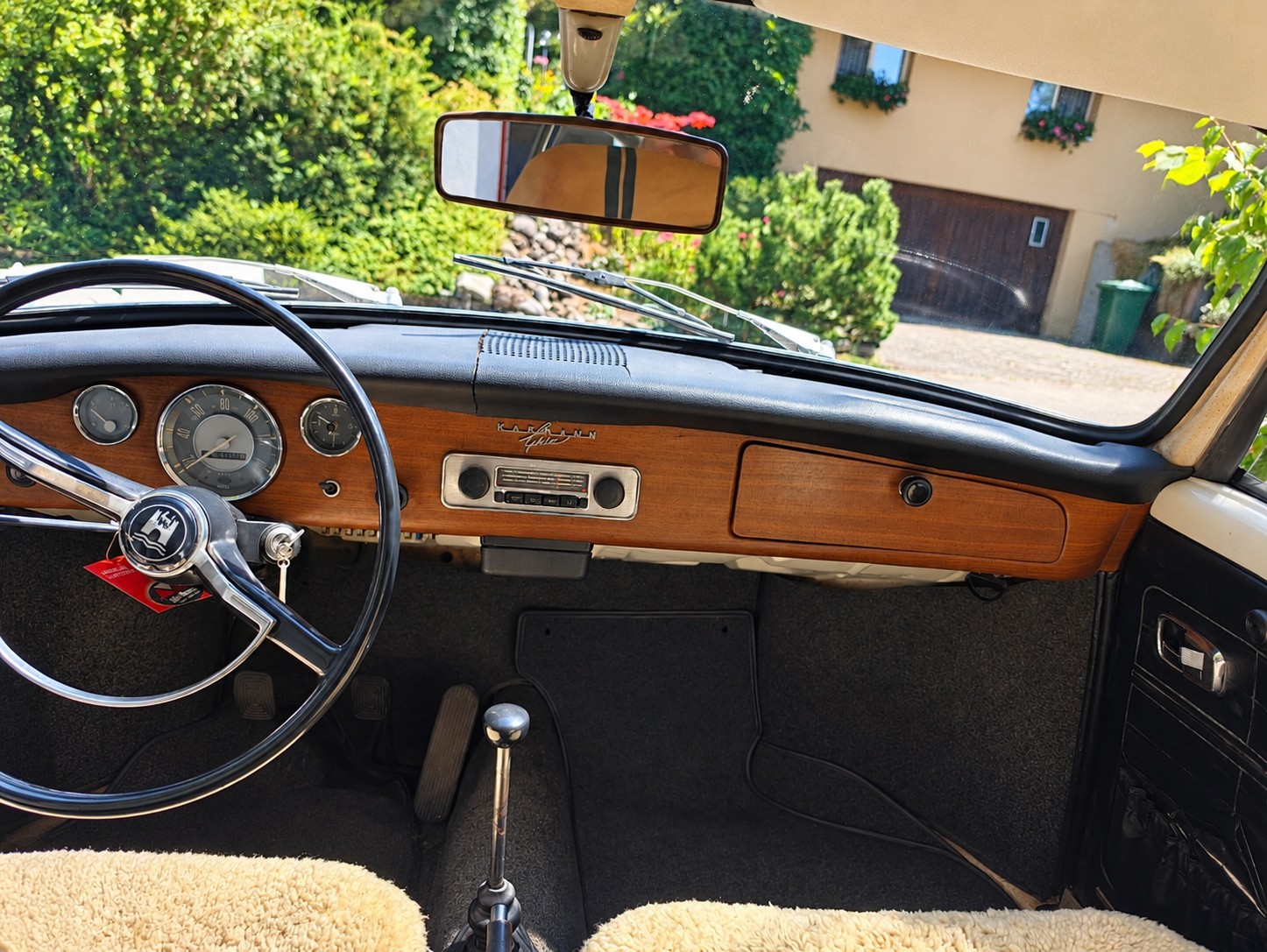 VW KARMANN-GHIA-image-6