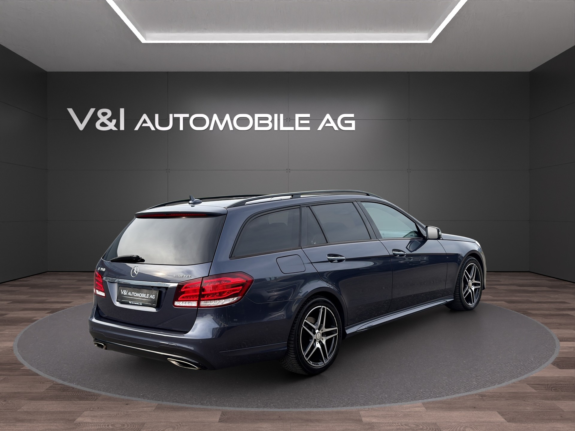 MERCEDES-BENZ E 350 BlueTEC Avantgarde 4Matic 7G-Tronic-image-4