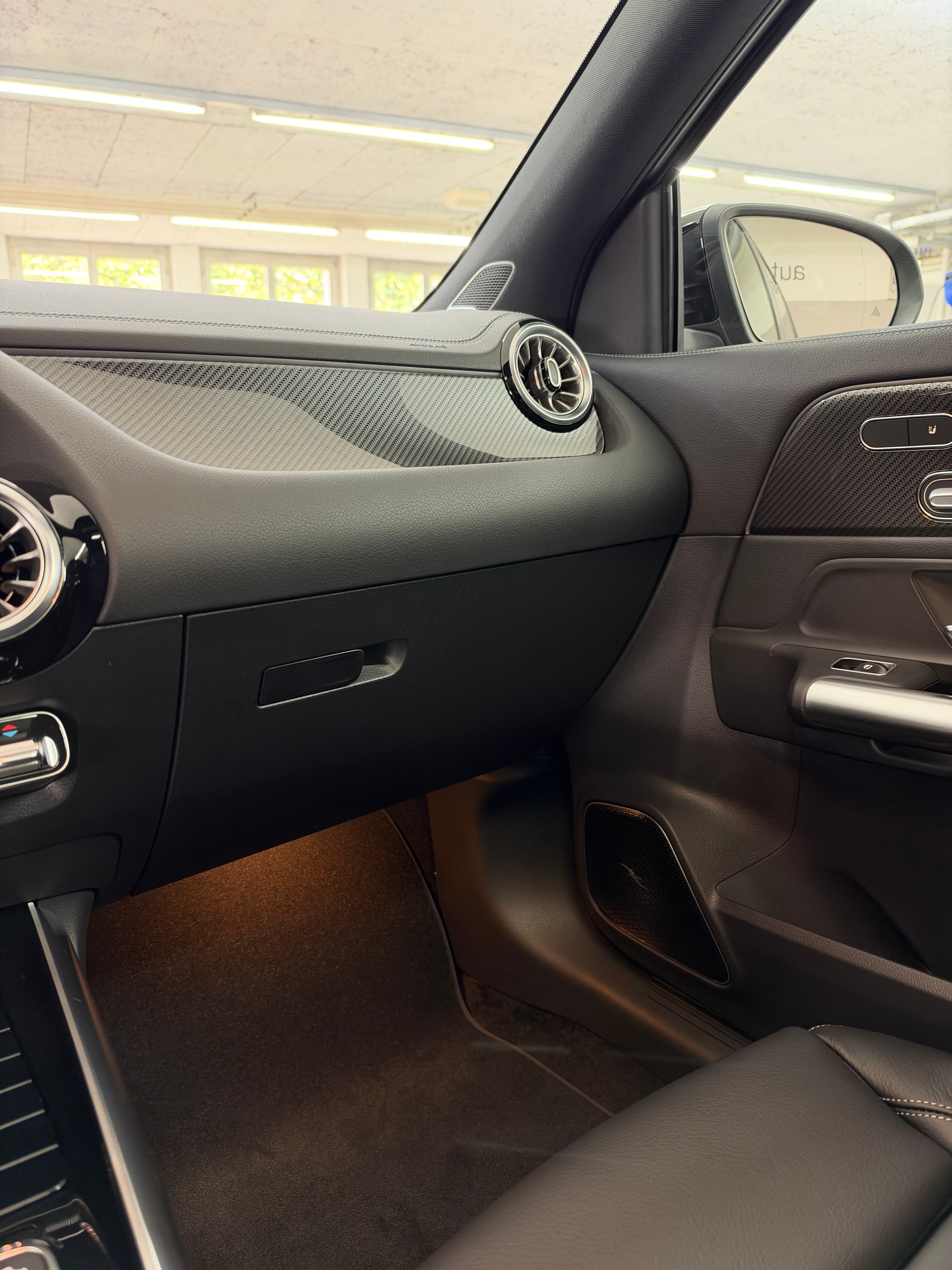 MERCEDES-BENZ GLA 250 4Matic Swiss Star-image-11