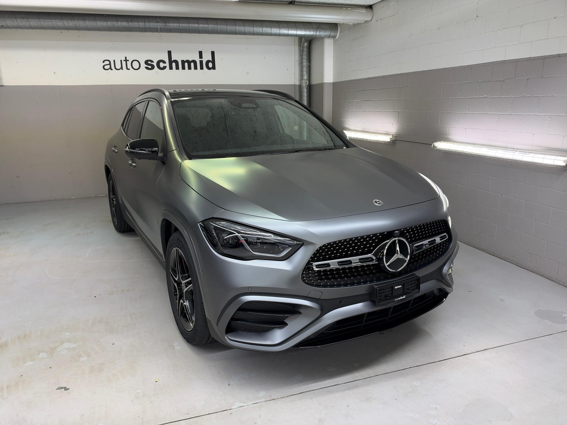 MERCEDES-BENZ GLA 250 4Matic Swiss Star-image-1