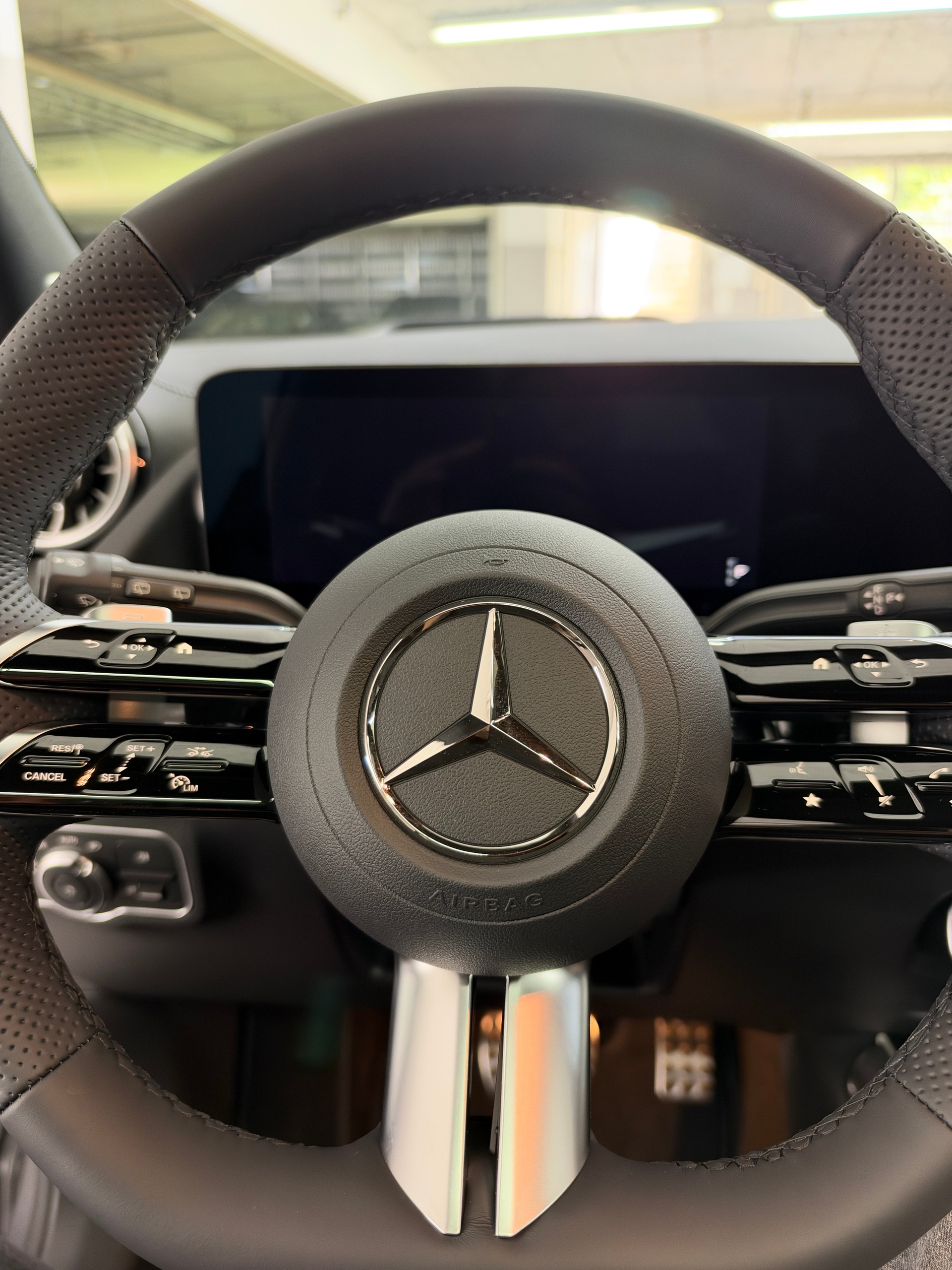 MERCEDES-BENZ GLA 250 4Matic Swiss Star-image-9