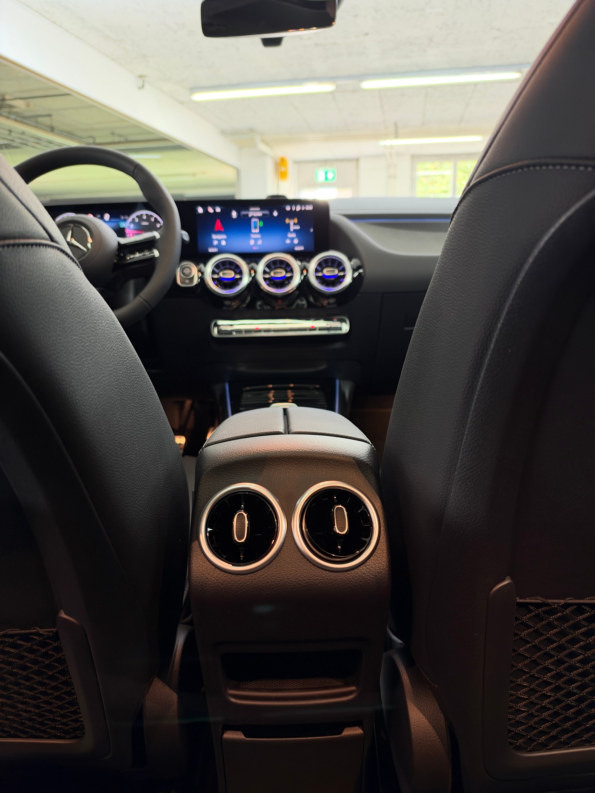 MERCEDES-BENZ GLA 250 4Matic Swiss Star-image-13