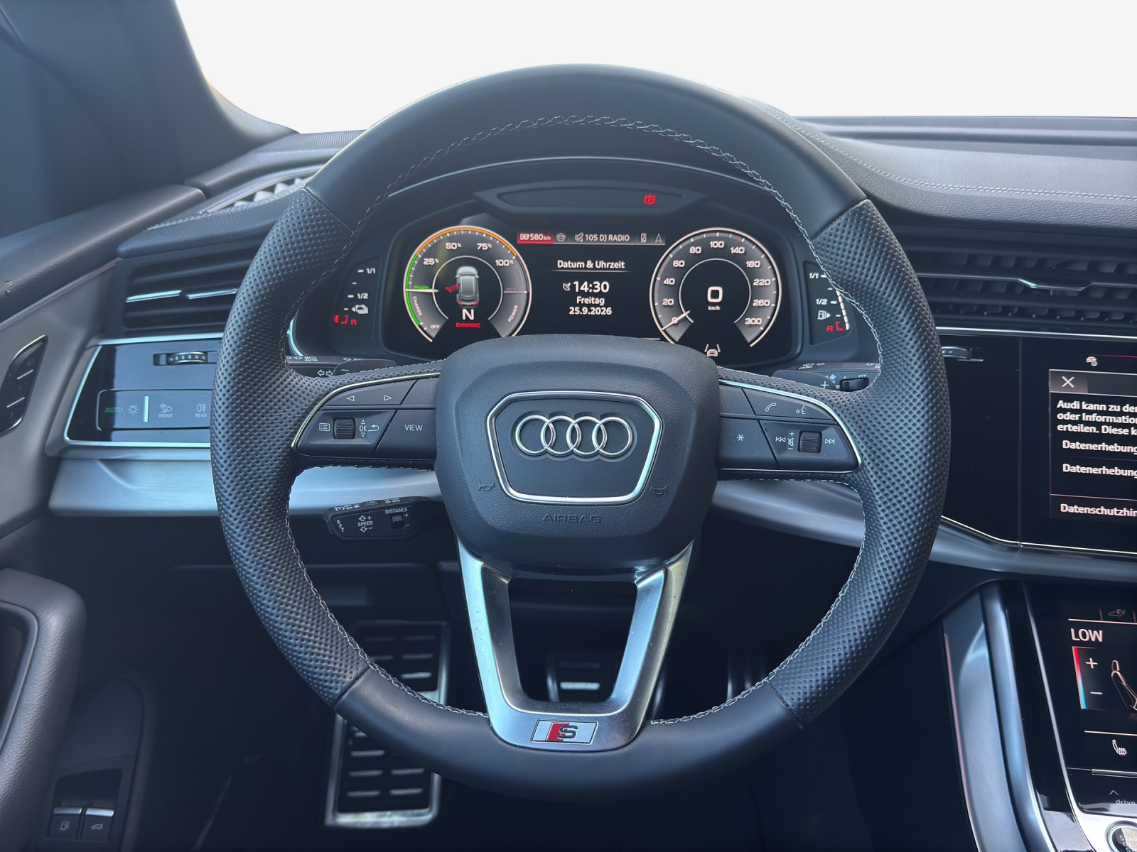 AUDI Q8 55 TFSI e quattro PHEV tiptronic-image-10