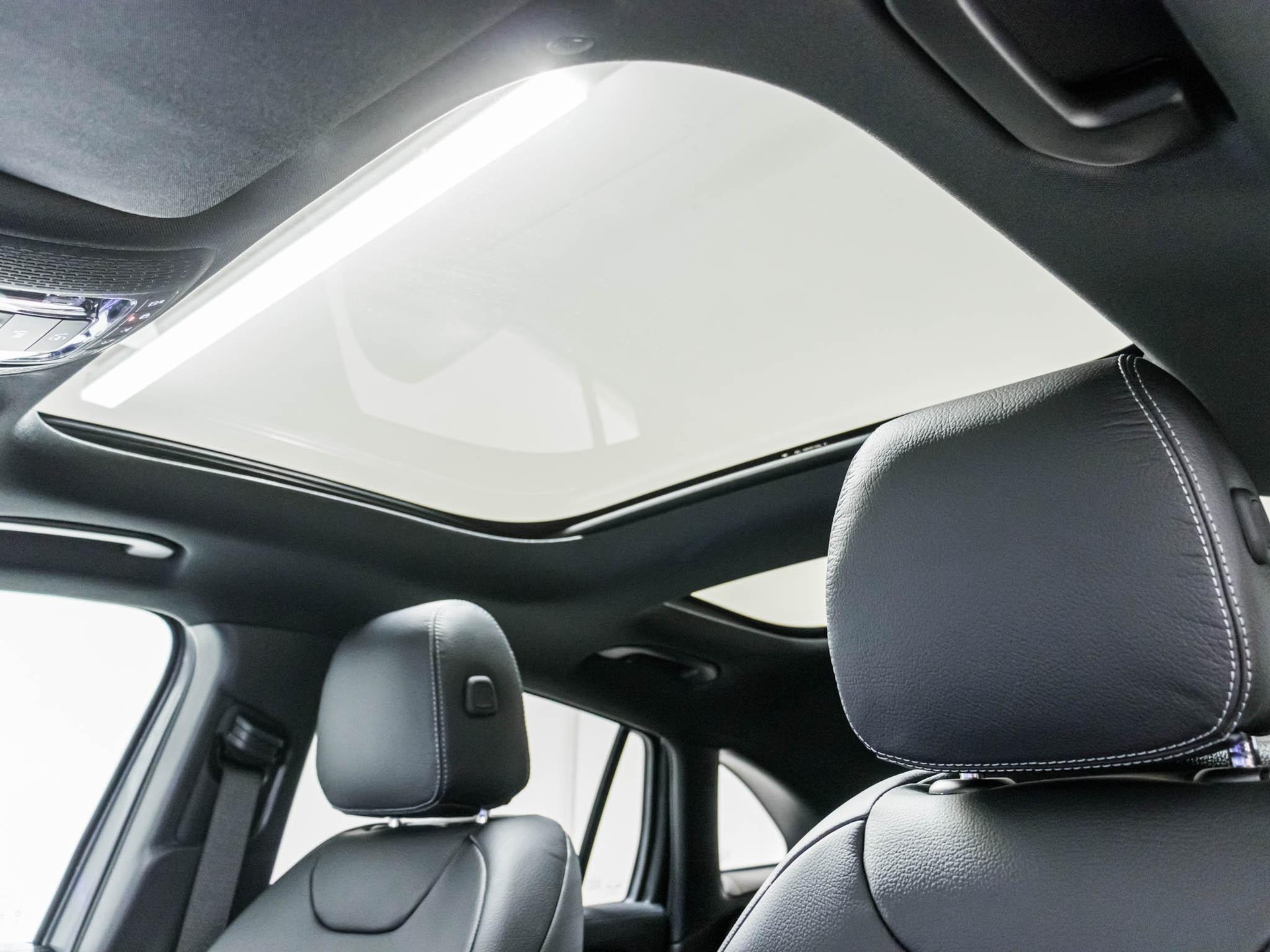 MERCEDES-BENZ GLA 220 d 4MATIC Swiss Star-image-8