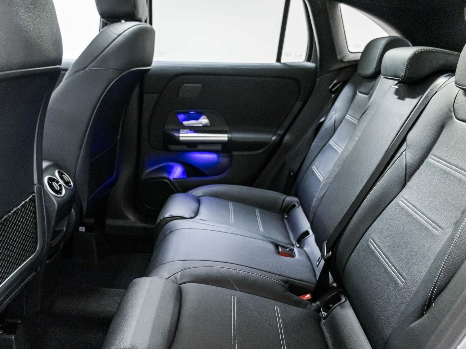 MERCEDES-BENZ GLA 220 d 4MATIC Swiss Star-image-7