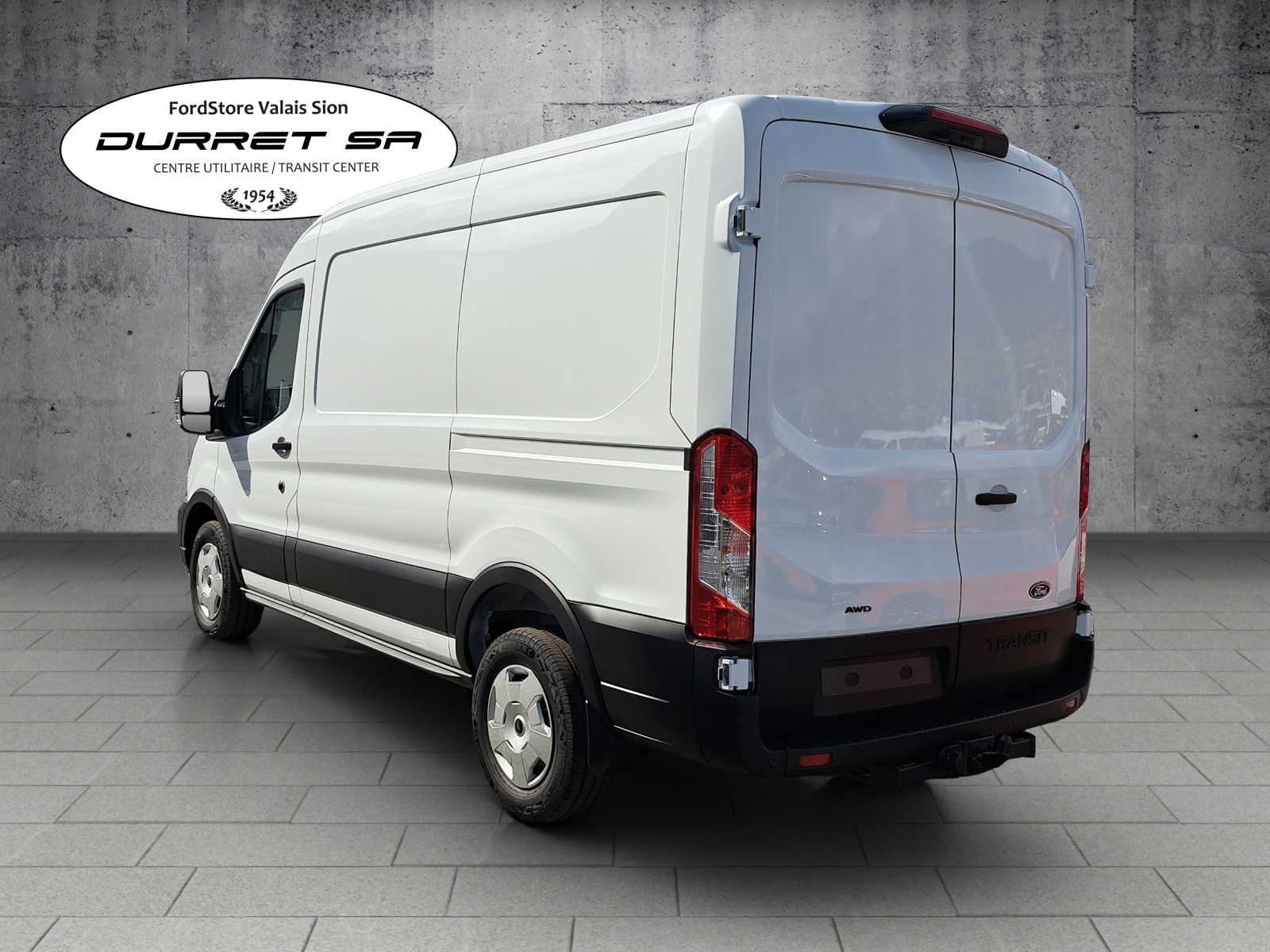 FORD Transit Van 350 L2 Trend 2.0 TDCi 130 4WD-image-1