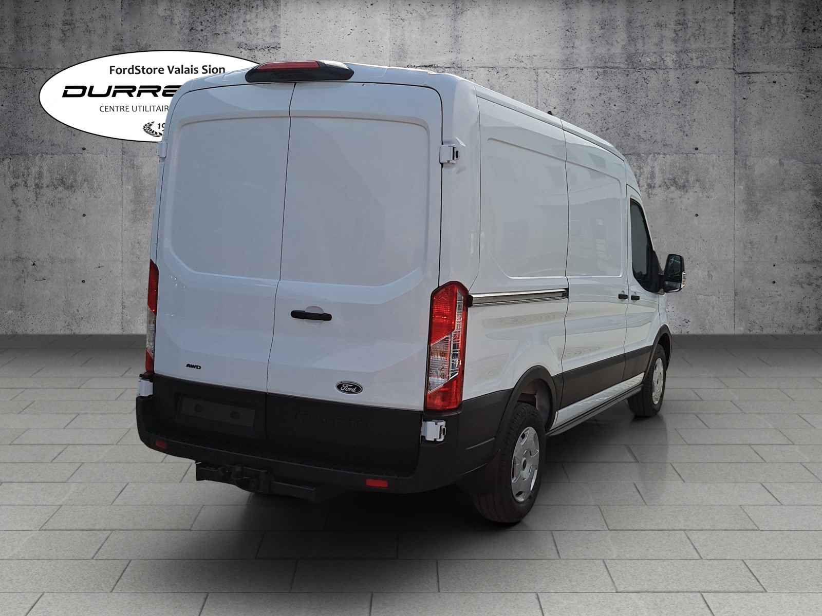 FORD Transit Van 350 L2 Trend 2.0 TDCi 130 4WD-image-3