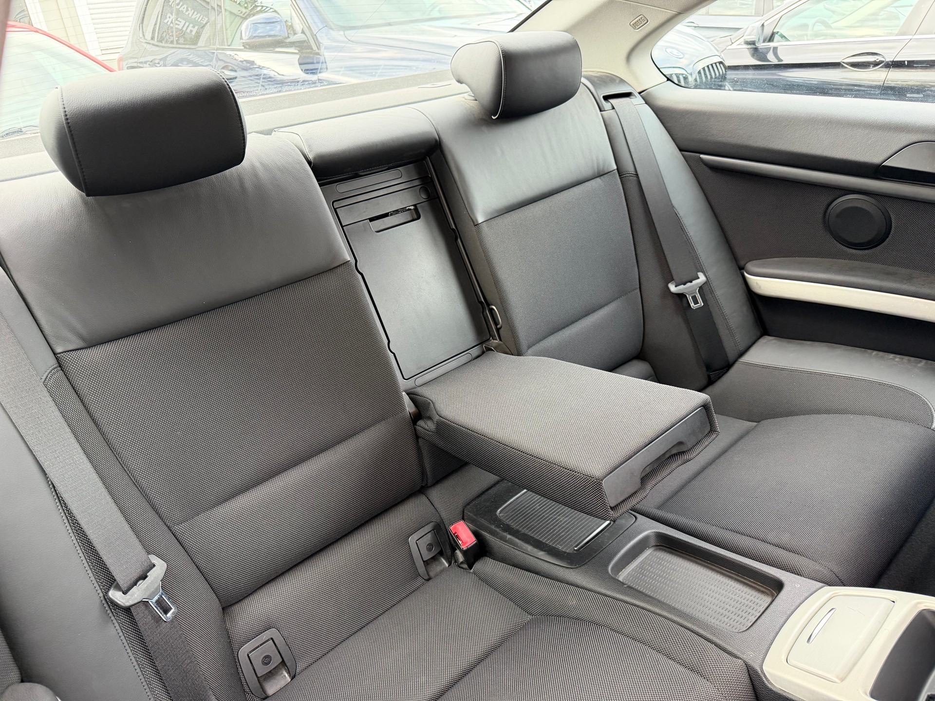BMW 335i xDrive Coupé-image-28
