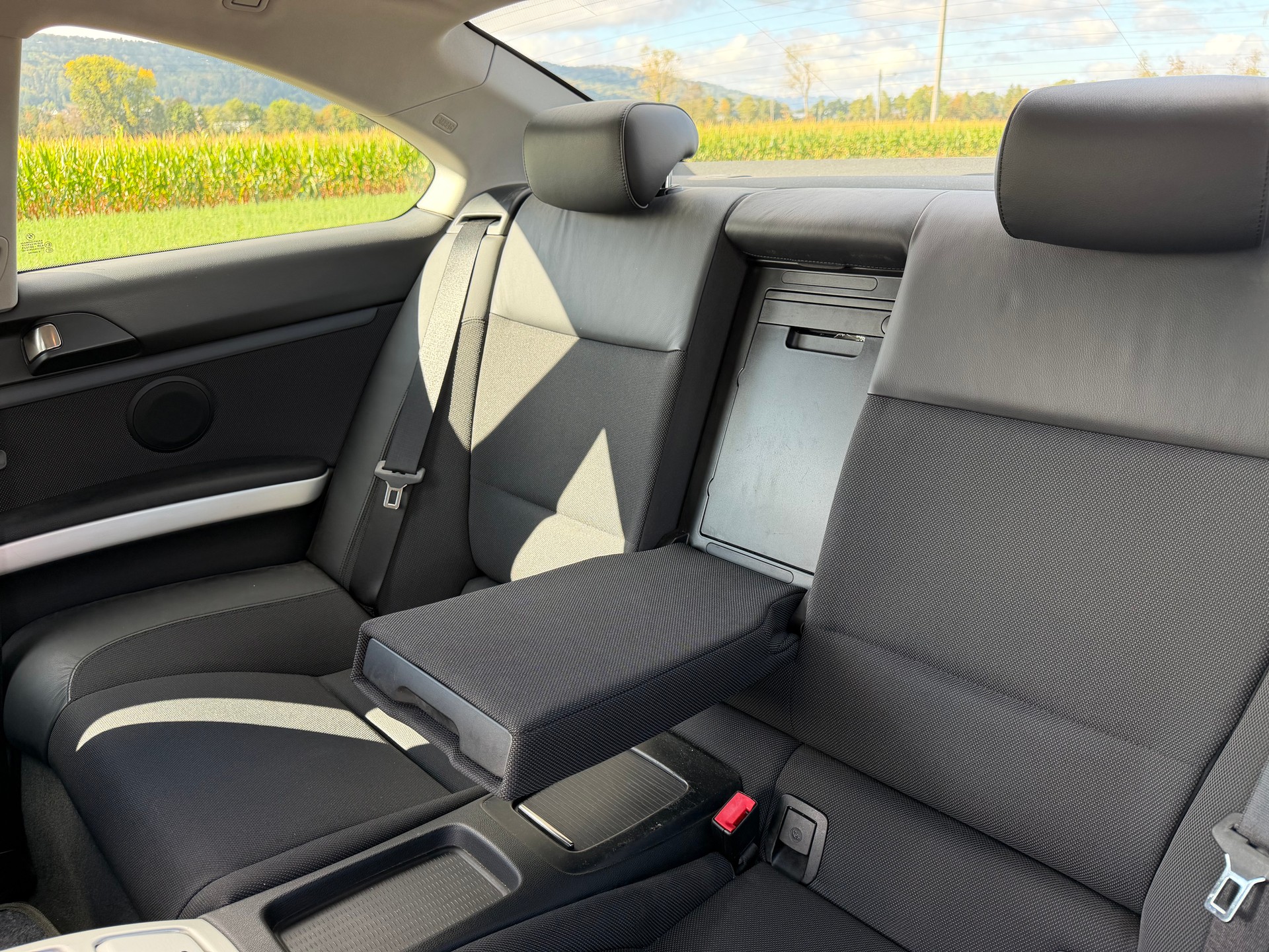 BMW 335i xDrive Coupé-image-23