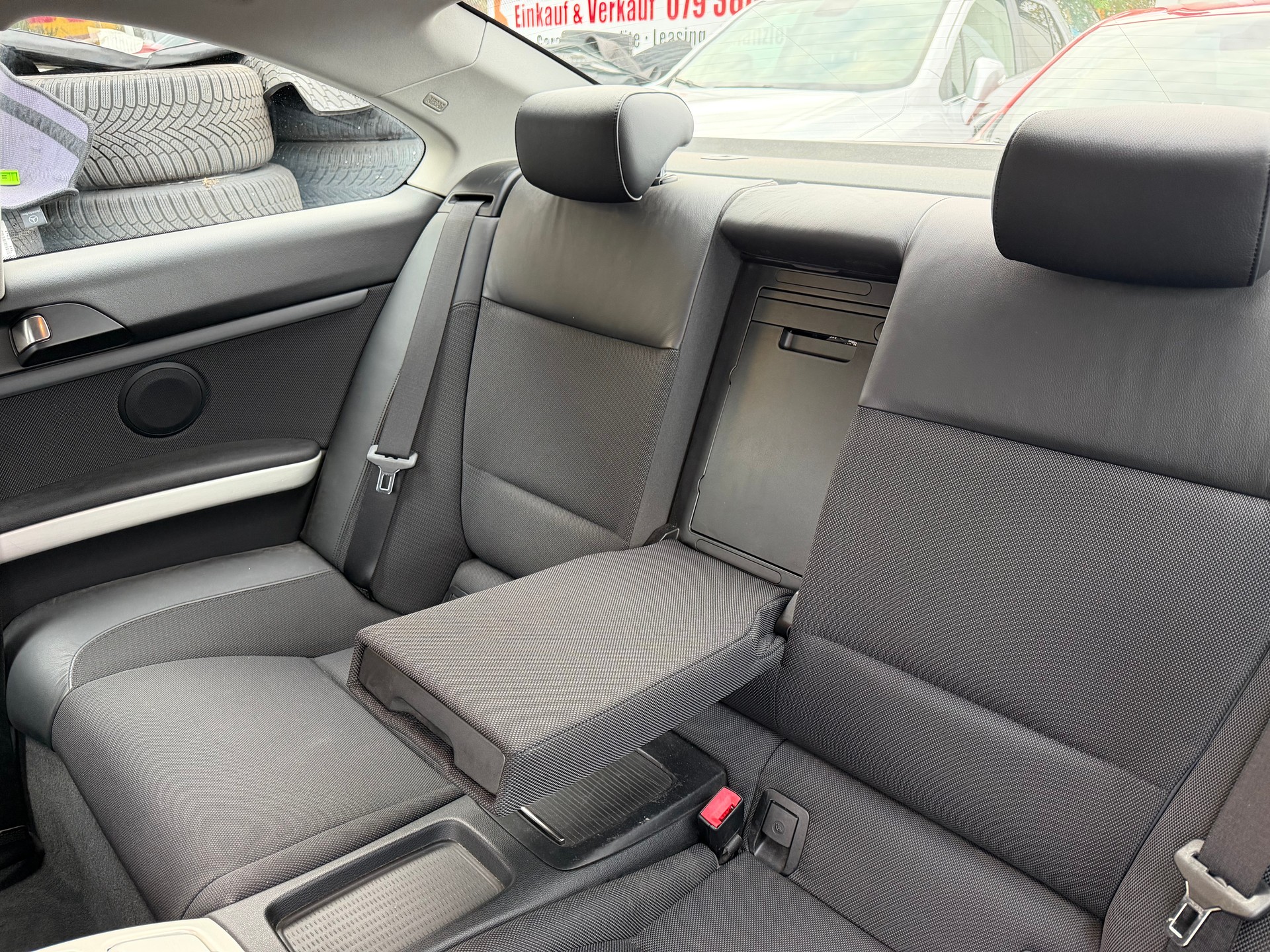 BMW 335i xDrive Coupé-image-29