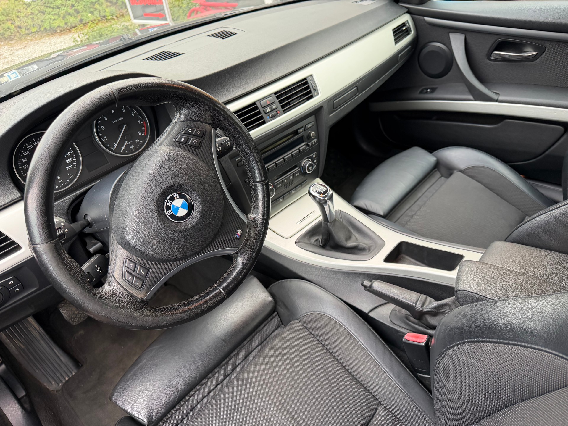BMW 335i xDrive Coupé-image-20