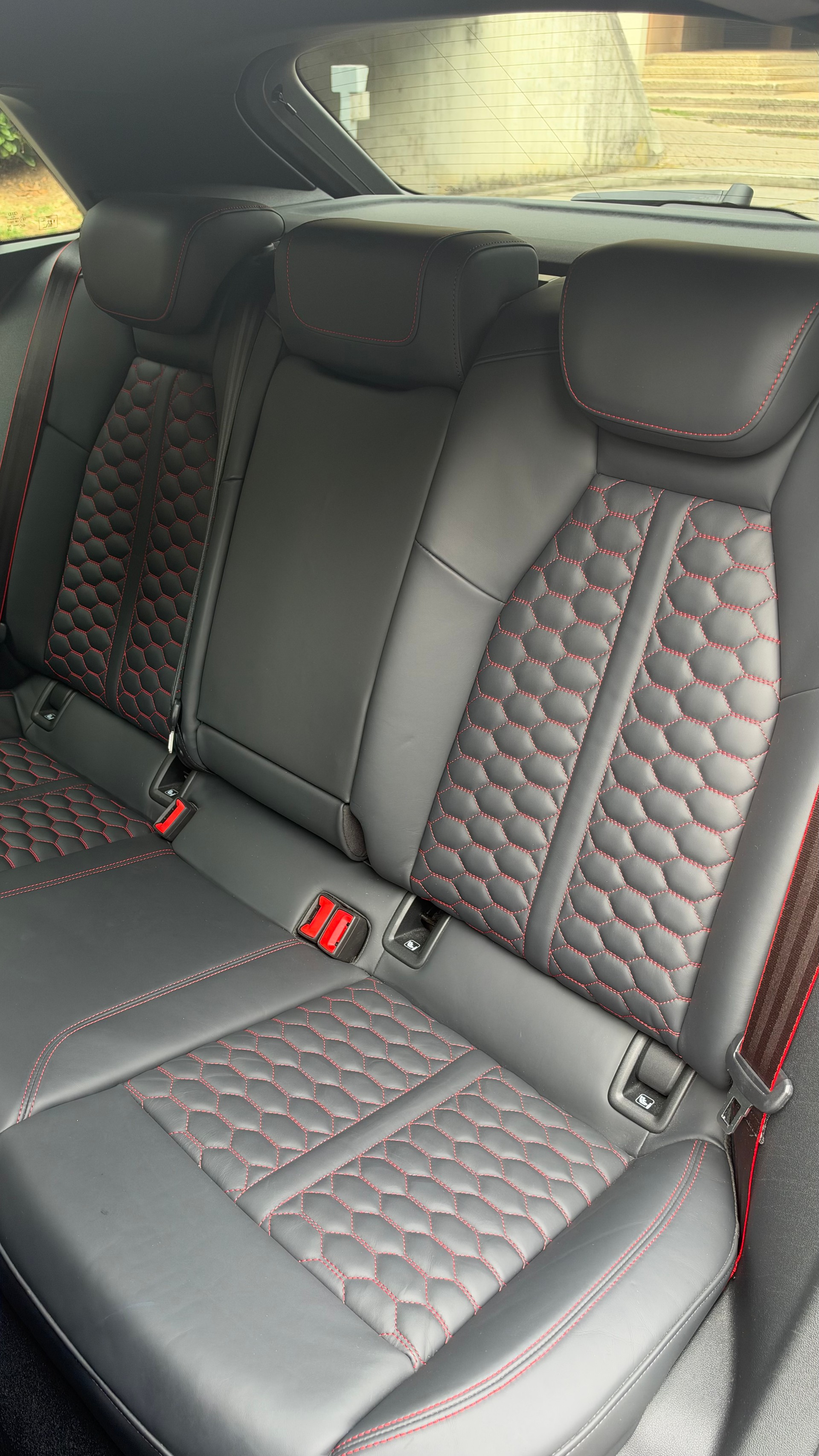 AUDI 2.5 TFSI quattro S-Tronic-image-8