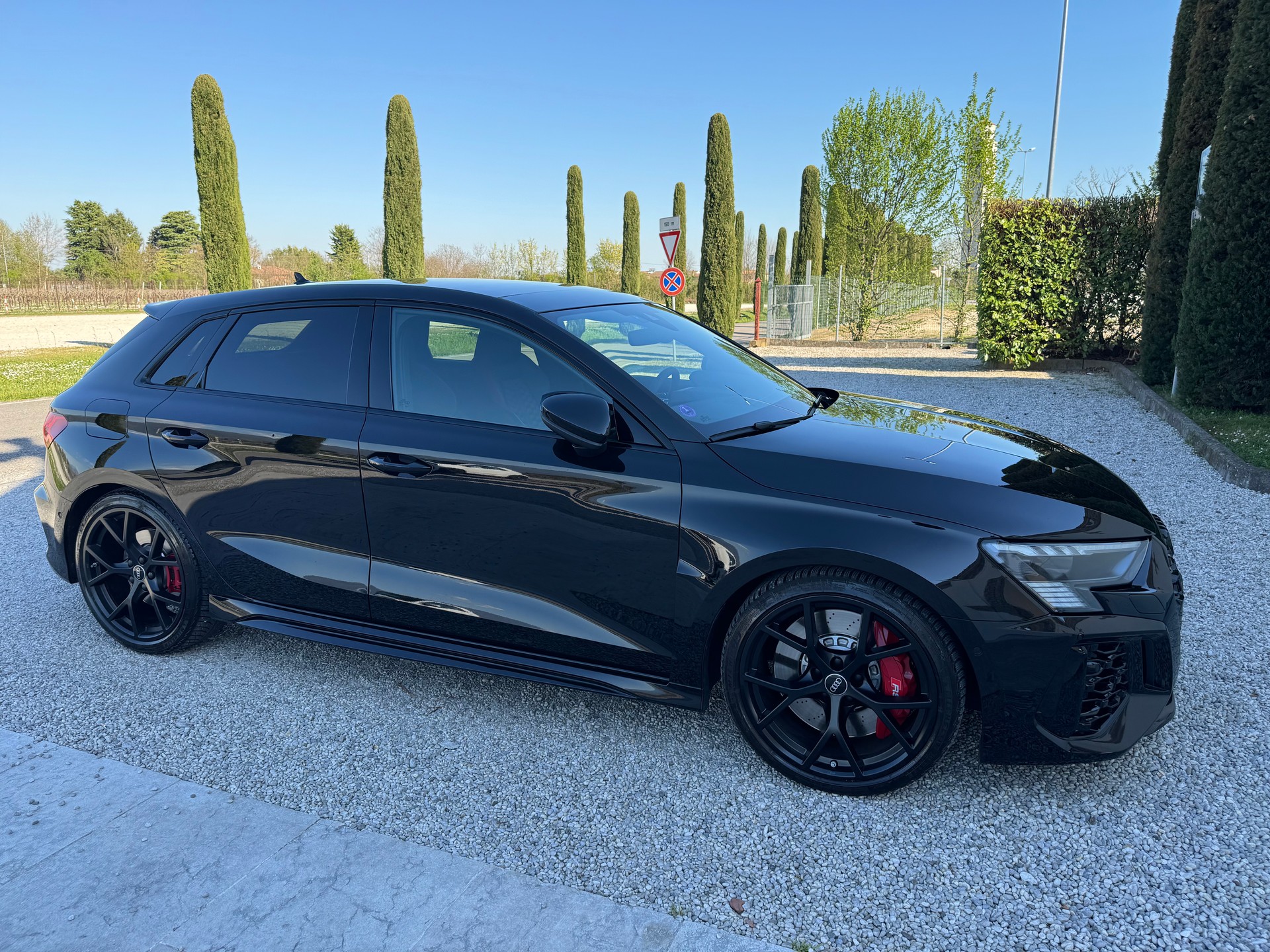 AUDI 2.5 TFSI quattro S-Tronic-image-2