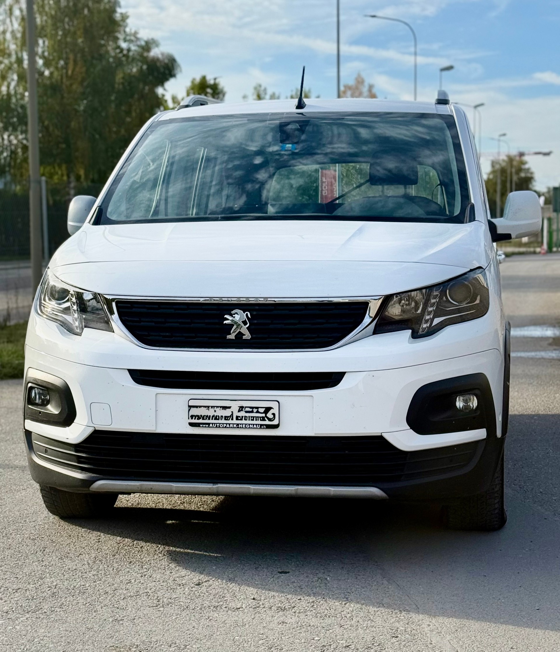 PEUGEOT Rifter Long 1.5 BlueHDi GT Line EAT8-image-1