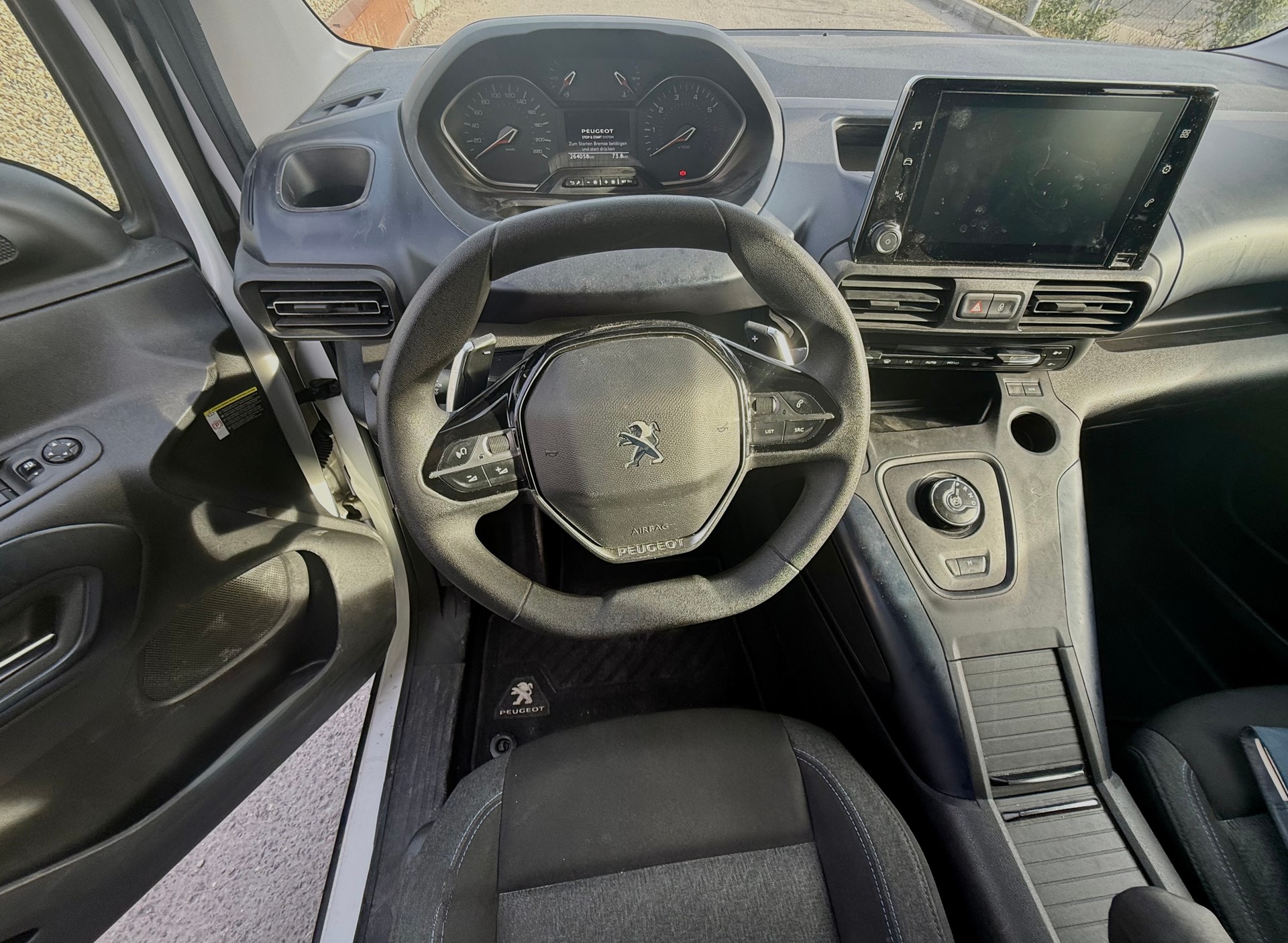 PEUGEOT Rifter Long 1.5 BlueHDi GT Line EAT8-image-7