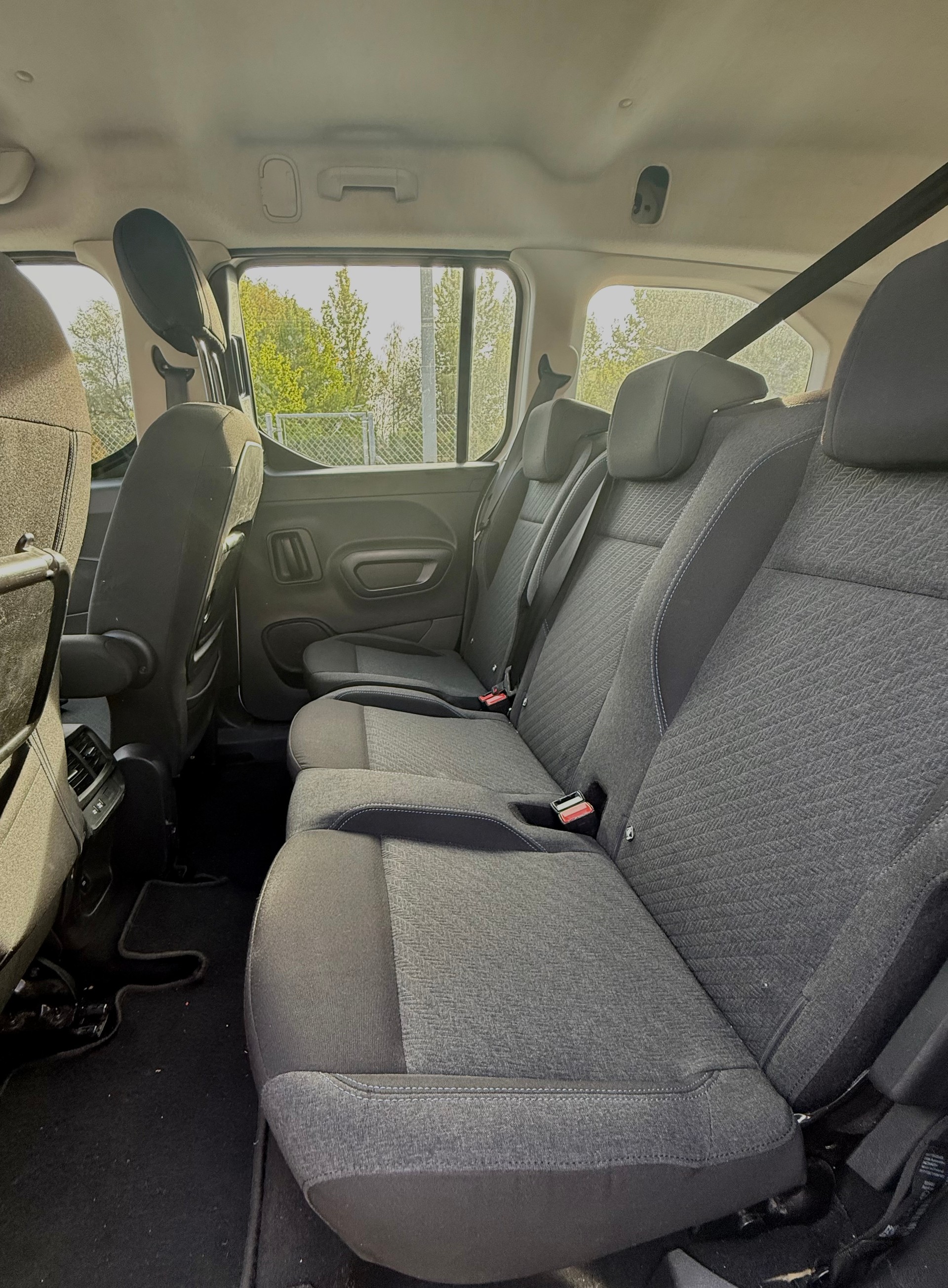 PEUGEOT Rifter Long 1.5 BlueHDi GT Line EAT8-image-9