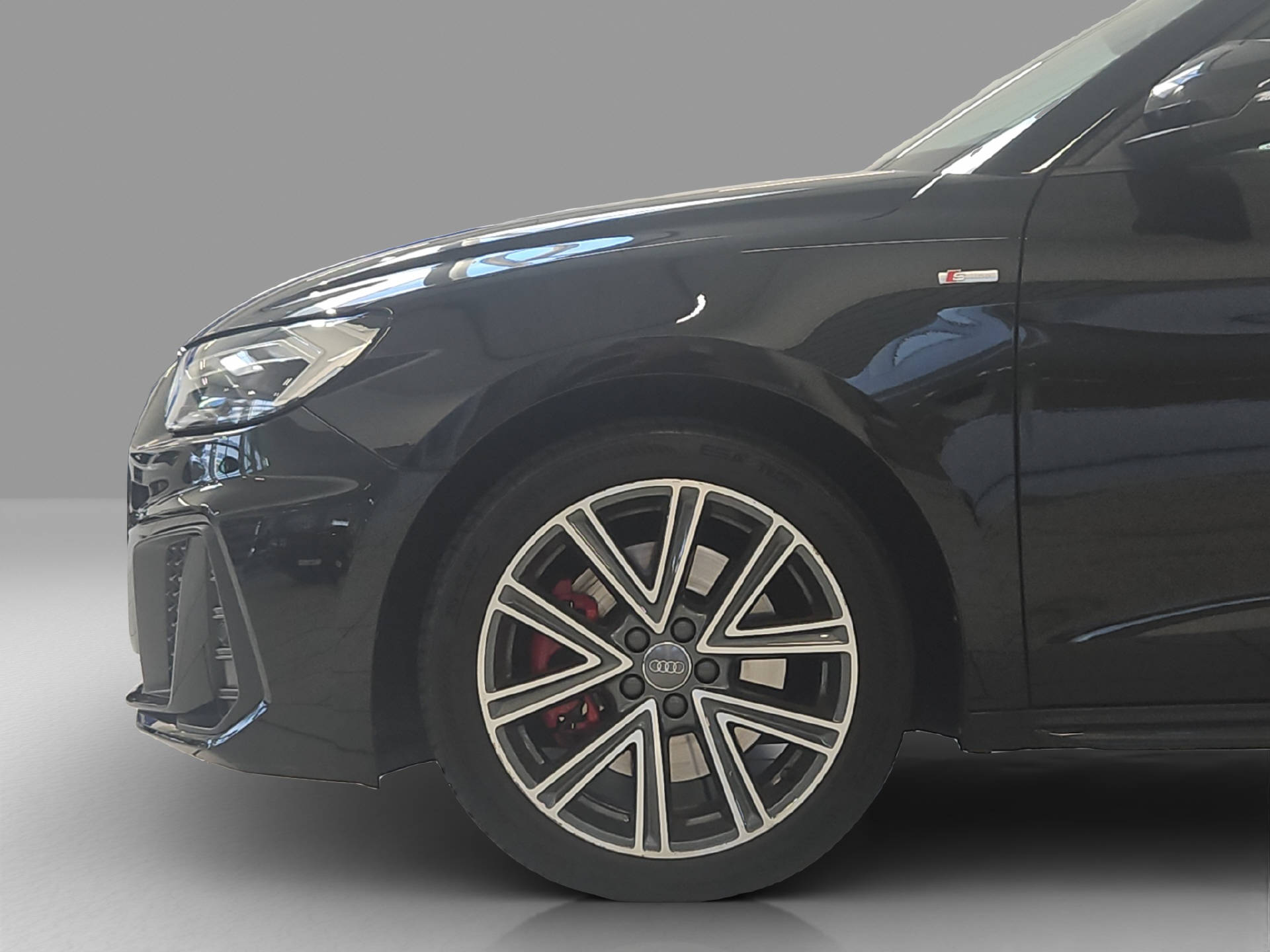 AUDI A1 Sportback 2.0 40 TFSI S Line S-Tronic-image-4