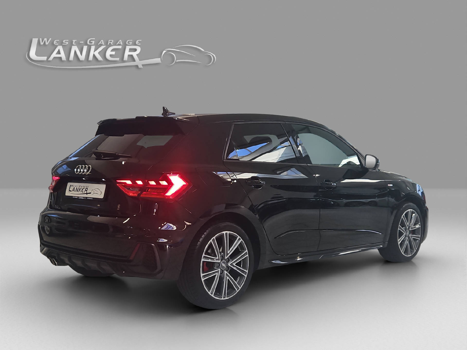 AUDI A1 Sportback 2.0 40 TFSI S Line S-Tronic-showroom-element-2