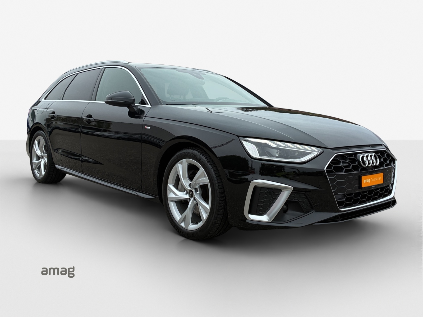 AUDI A4 Avant 40 TDI S line Attraction quattro S-tronic-image-5