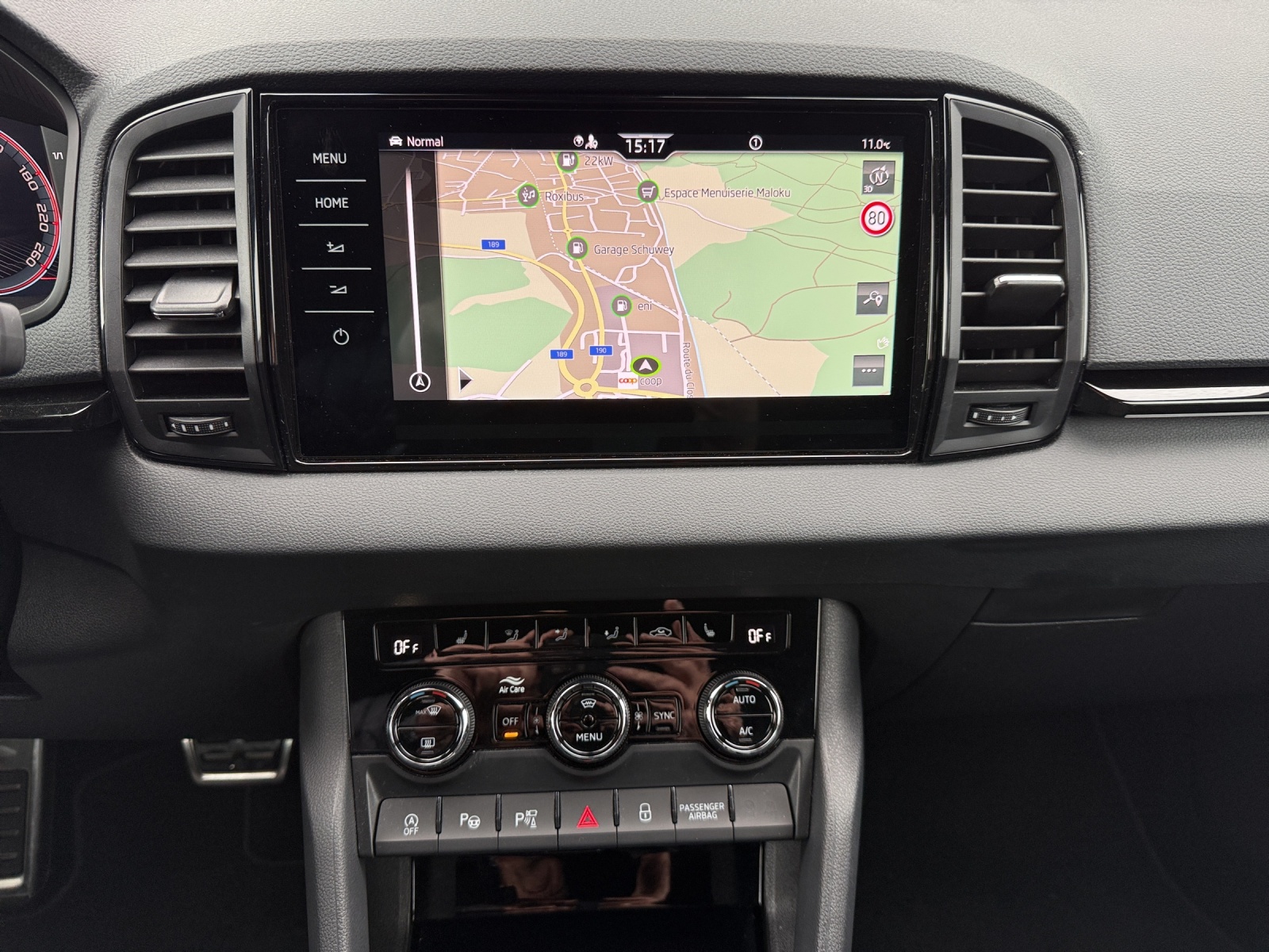 SKODA Karoq 2.0 TSI SportLine 4x4 DSG-image-10