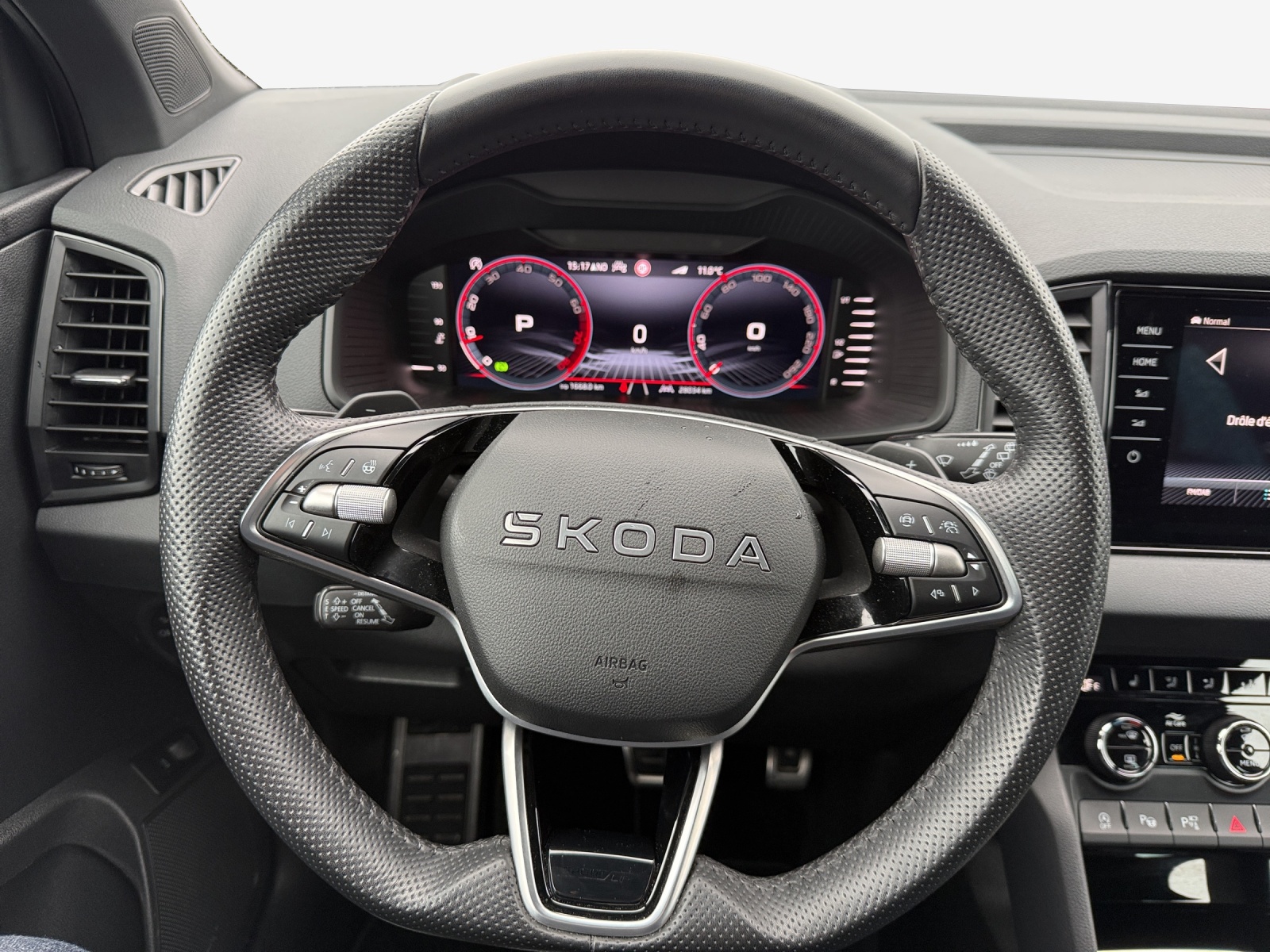 SKODA Karoq 2.0 TSI SportLine 4x4 DSG-image-9