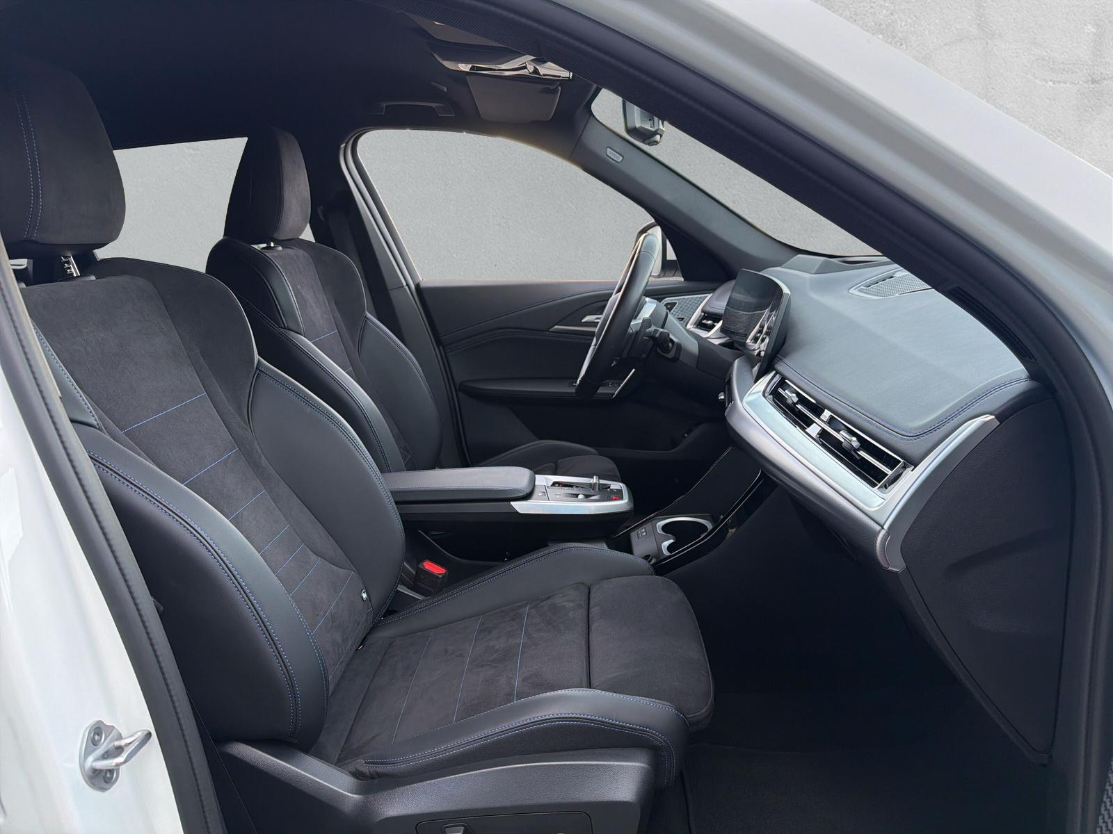 BMW X1 23i xDrive U11 (CH) AHK 📍-image-12
