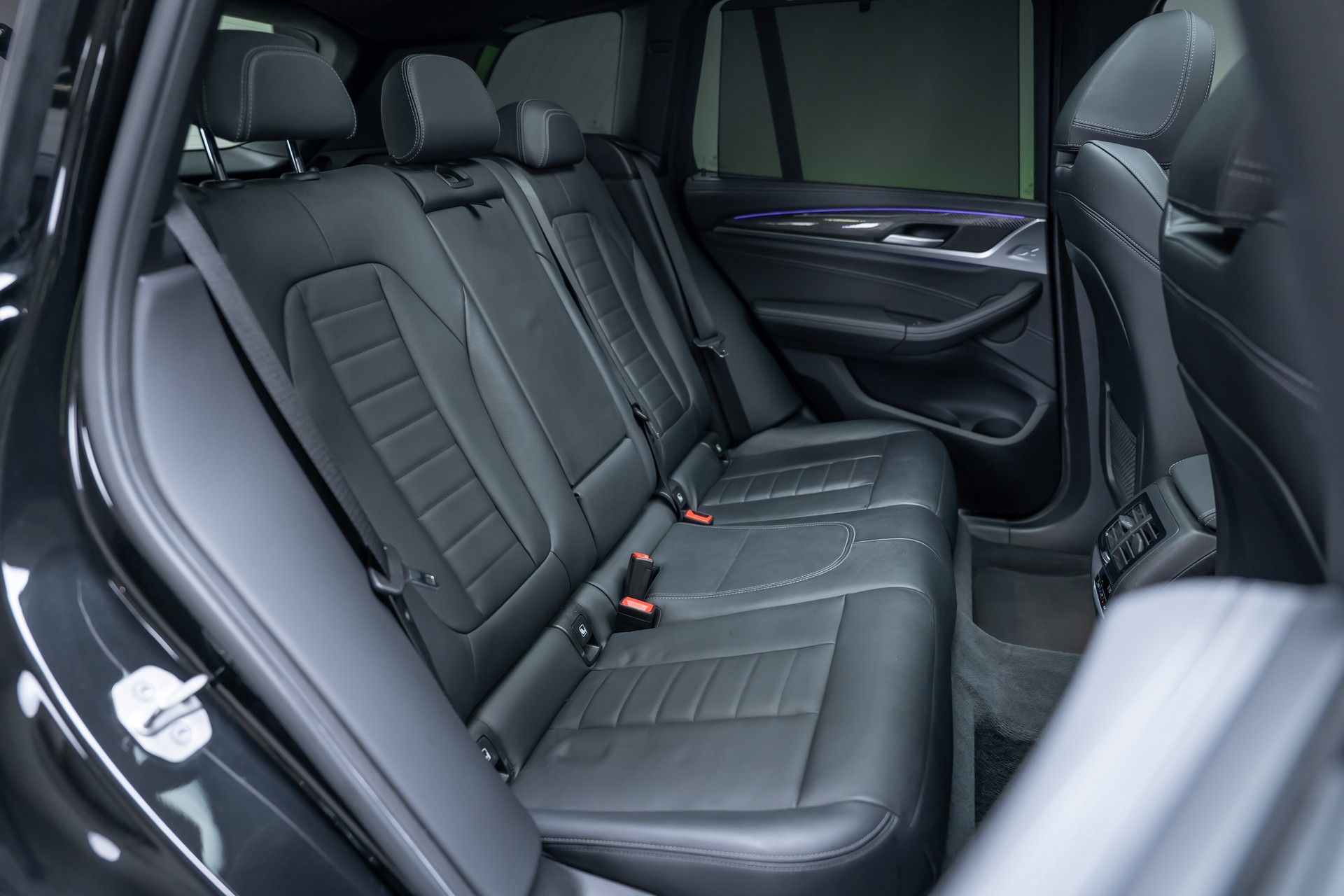BMW X3 M40i / CH-Fahrzeug / Panorama / HedaUp / el.Sitze-image-38