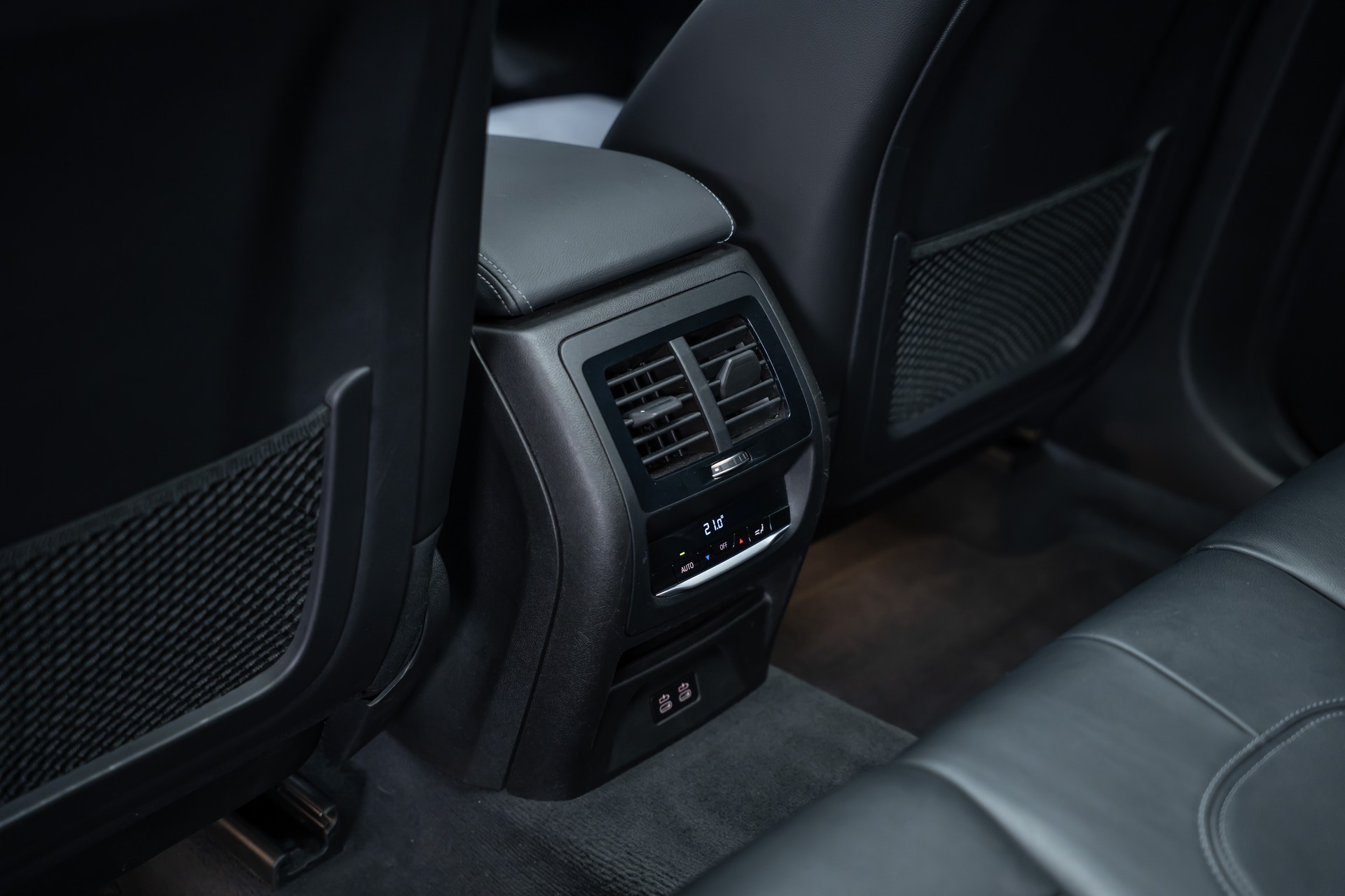 BMW X3 M40i / CH-Fahrzeug / Panorama / HedaUp / el.Sitze-image-18