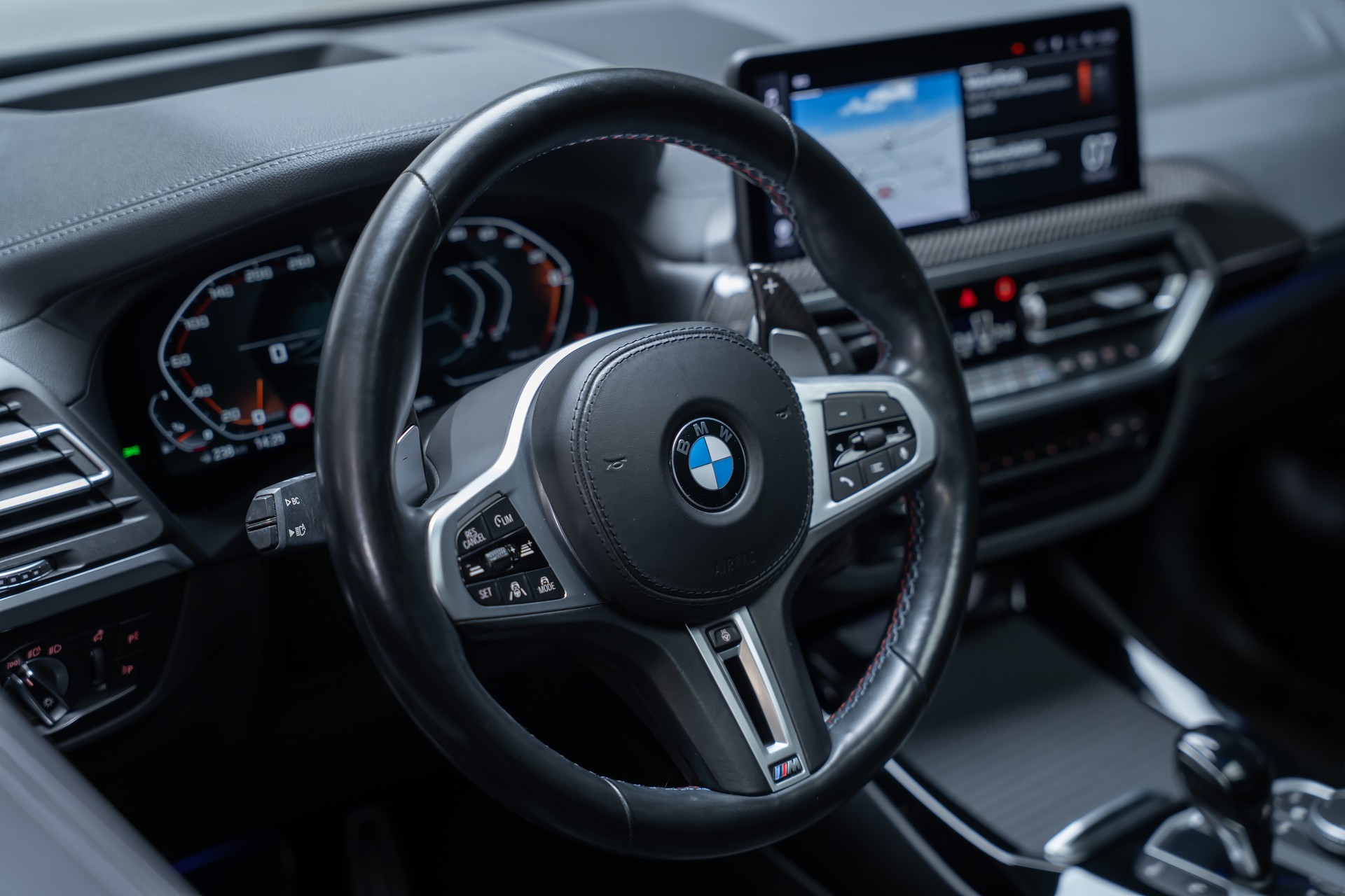 BMW X3 M40i / CH-Fahrzeug / Panorama / HedaUp / el.Sitze-image-12