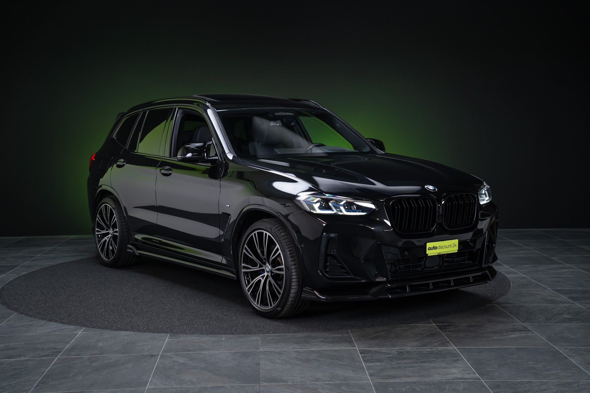 BMW X3 M40i / CH-Fahrzeug / Panorama / HedaUp / el.Sitze-image-2