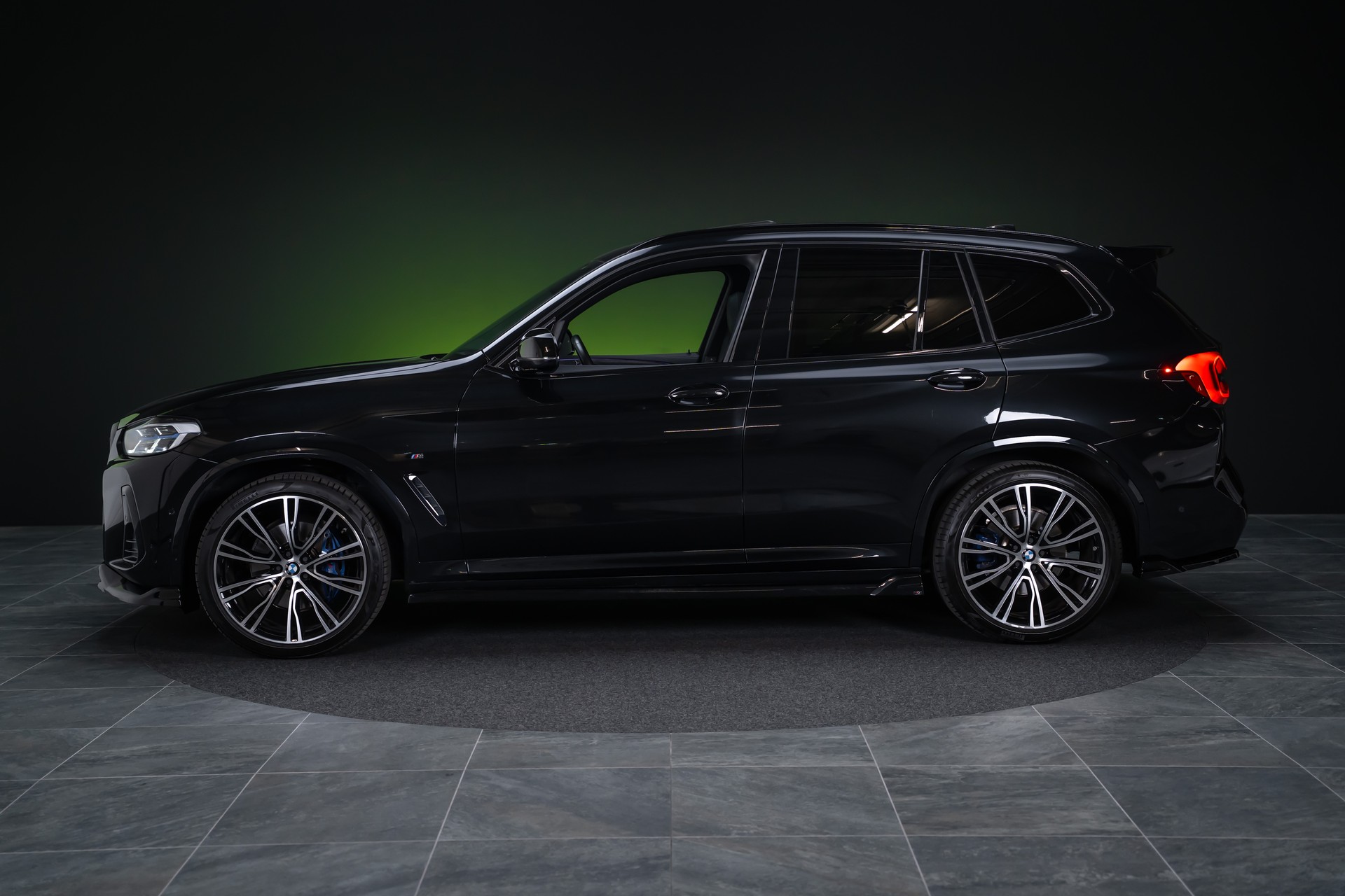 BMW X3 M40i / CH-Fahrzeug / Panorama / HedaUp / el.Sitze-image-8