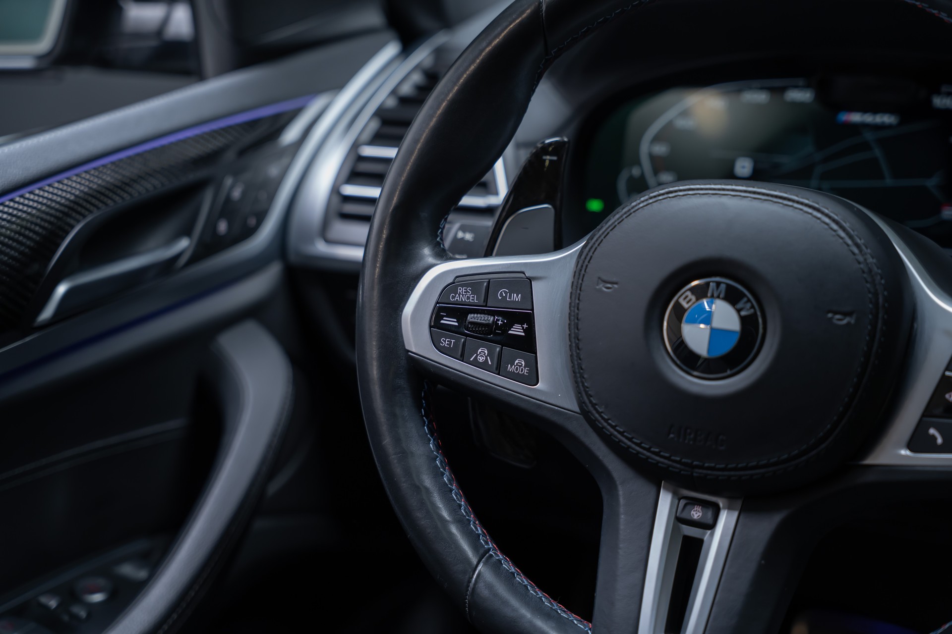 BMW X3 M40i / CH-Fahrzeug / Panorama / HedaUp / el.Sitze-image-23