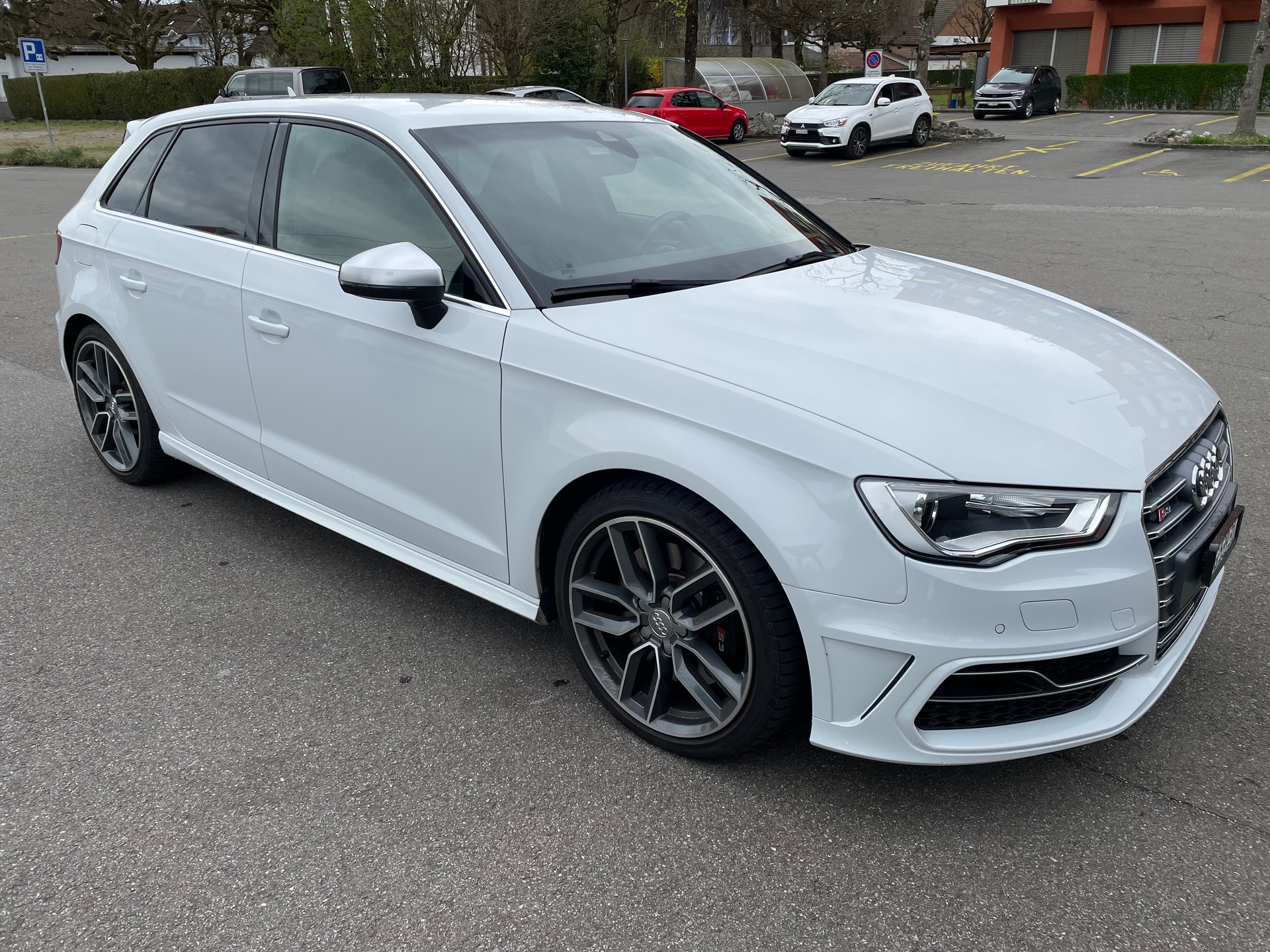 AUDI 2.0 T FSI quattro S-Tronic-image-5
