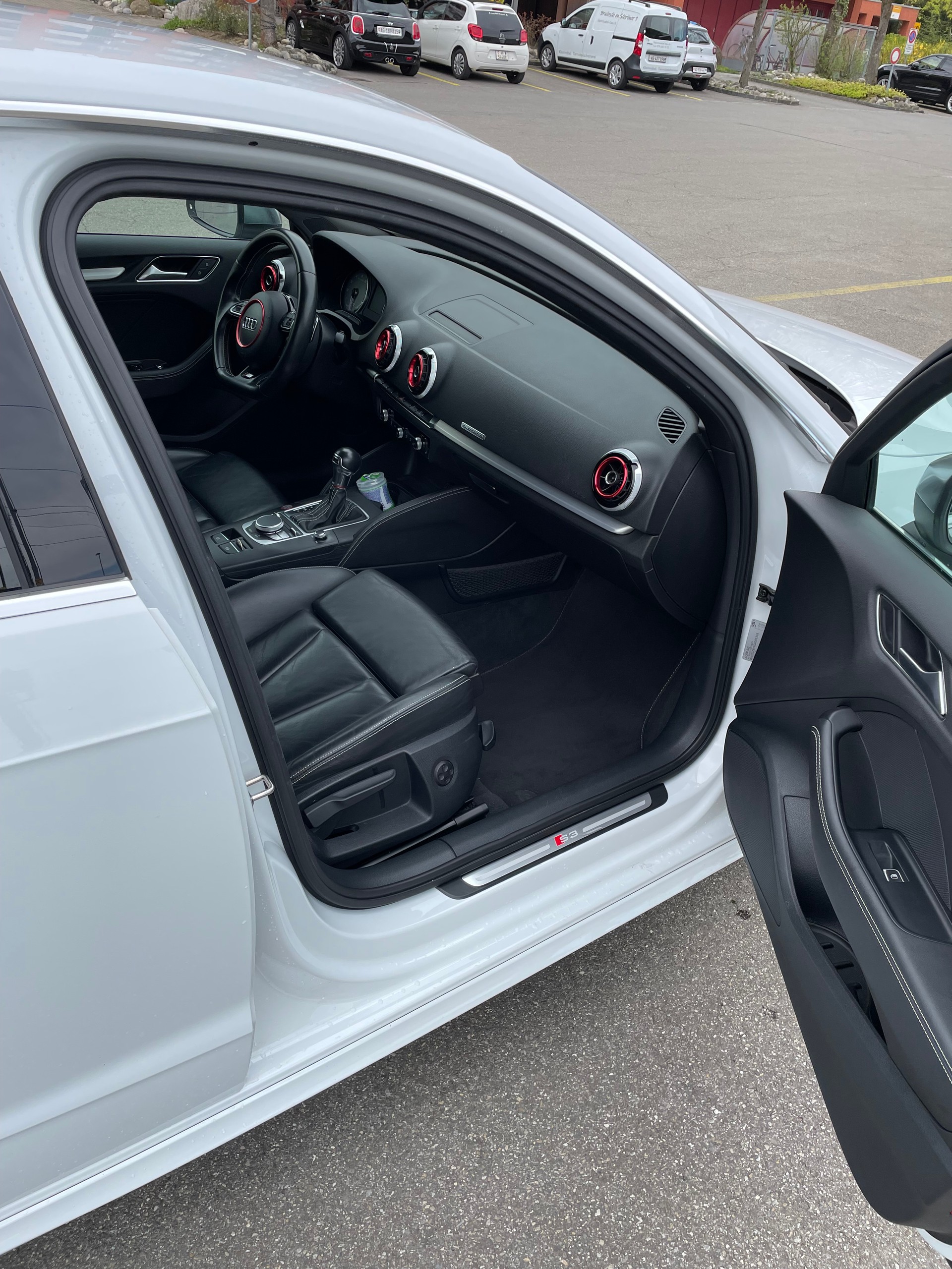 AUDI 2.0 T FSI quattro S-Tronic-image-2