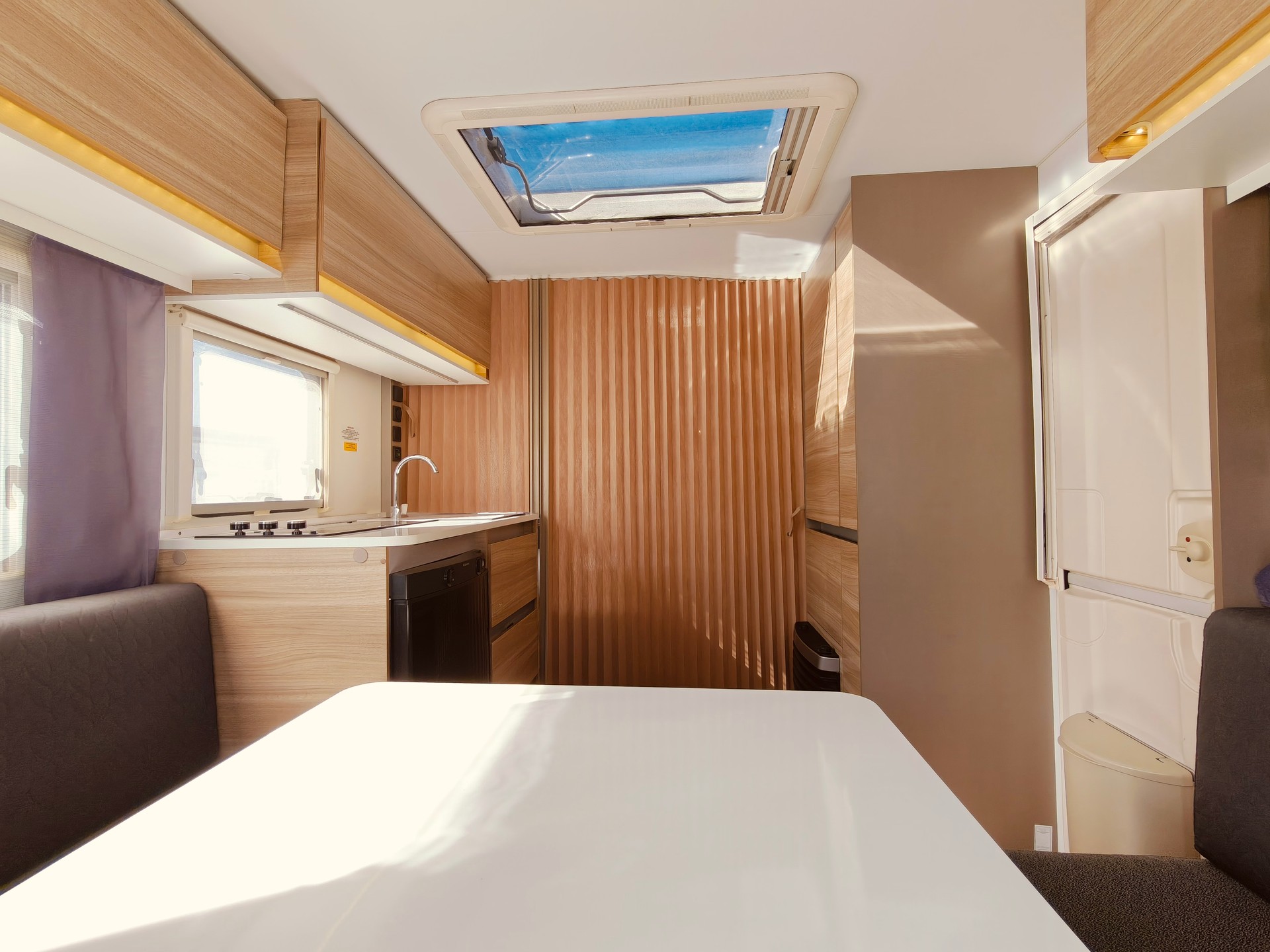 ADRIA Adria Altea 472 PU Luftvorzelt - Veloträger - WC+Dusche-image-8