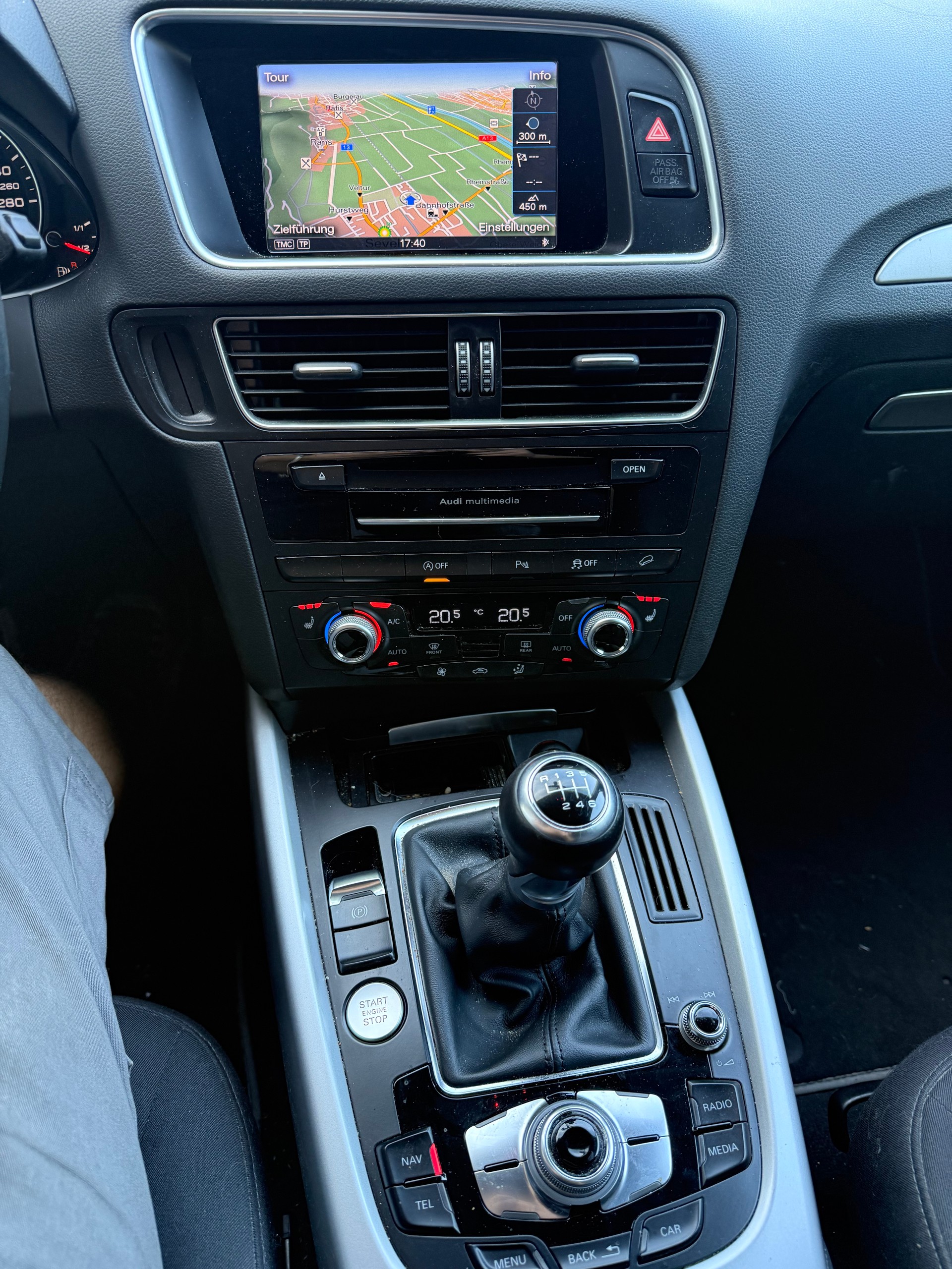 AUDI Q5 2.0 TDI-image-16